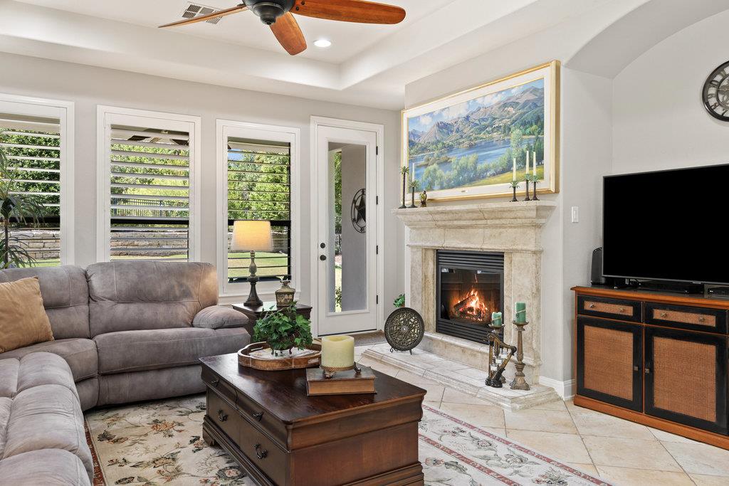 11712 Red Oak Valley LN