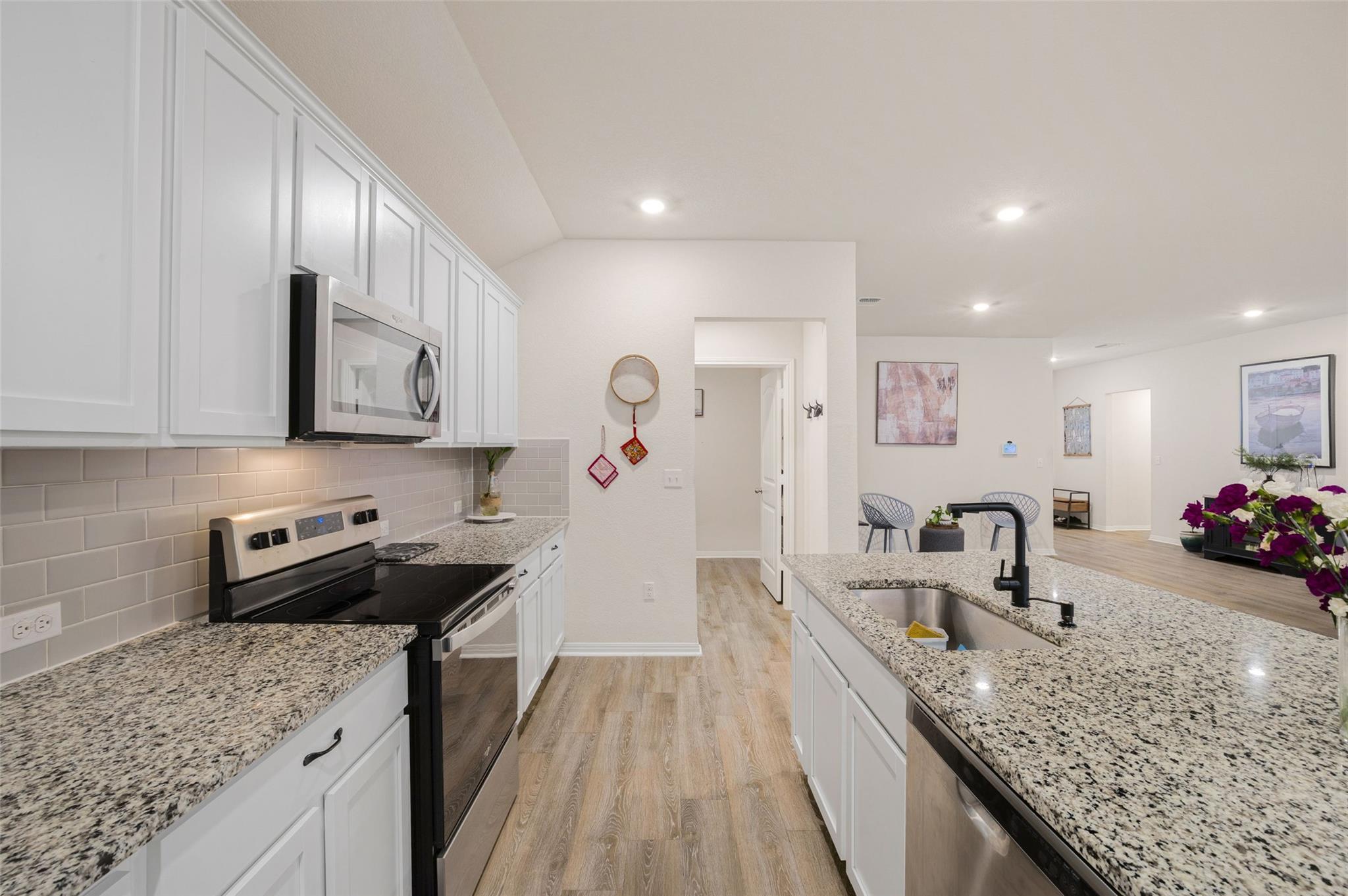 109 Egret DR