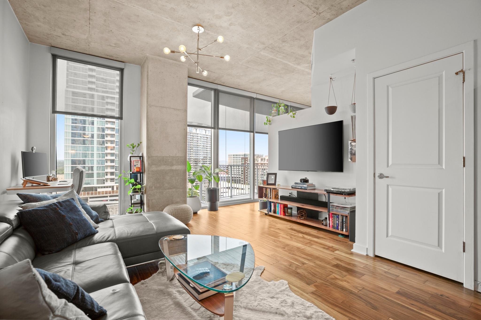 360 Nueces ST # 1306