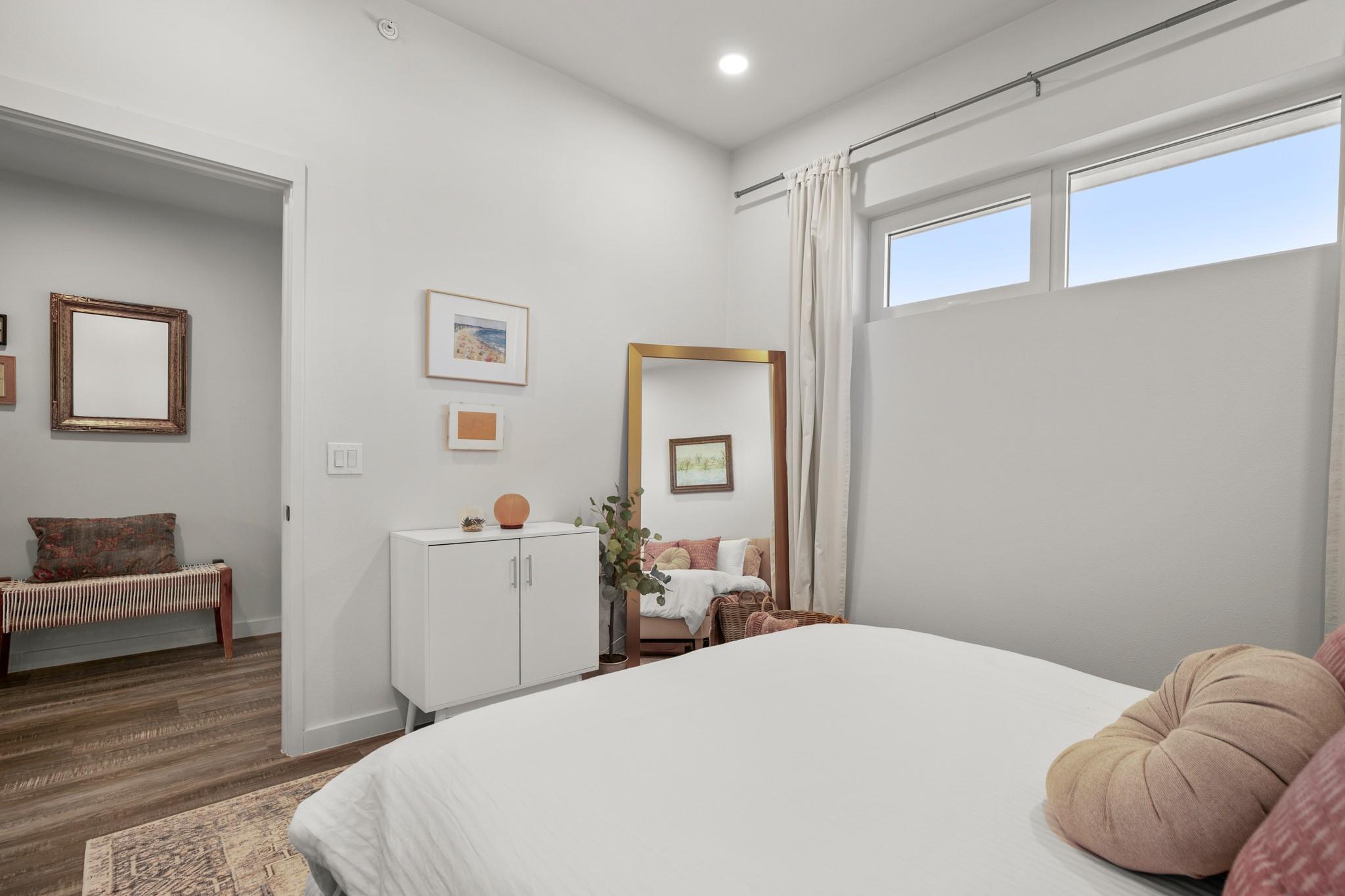 4004 Banister LN # 202, Austin Unit: 202