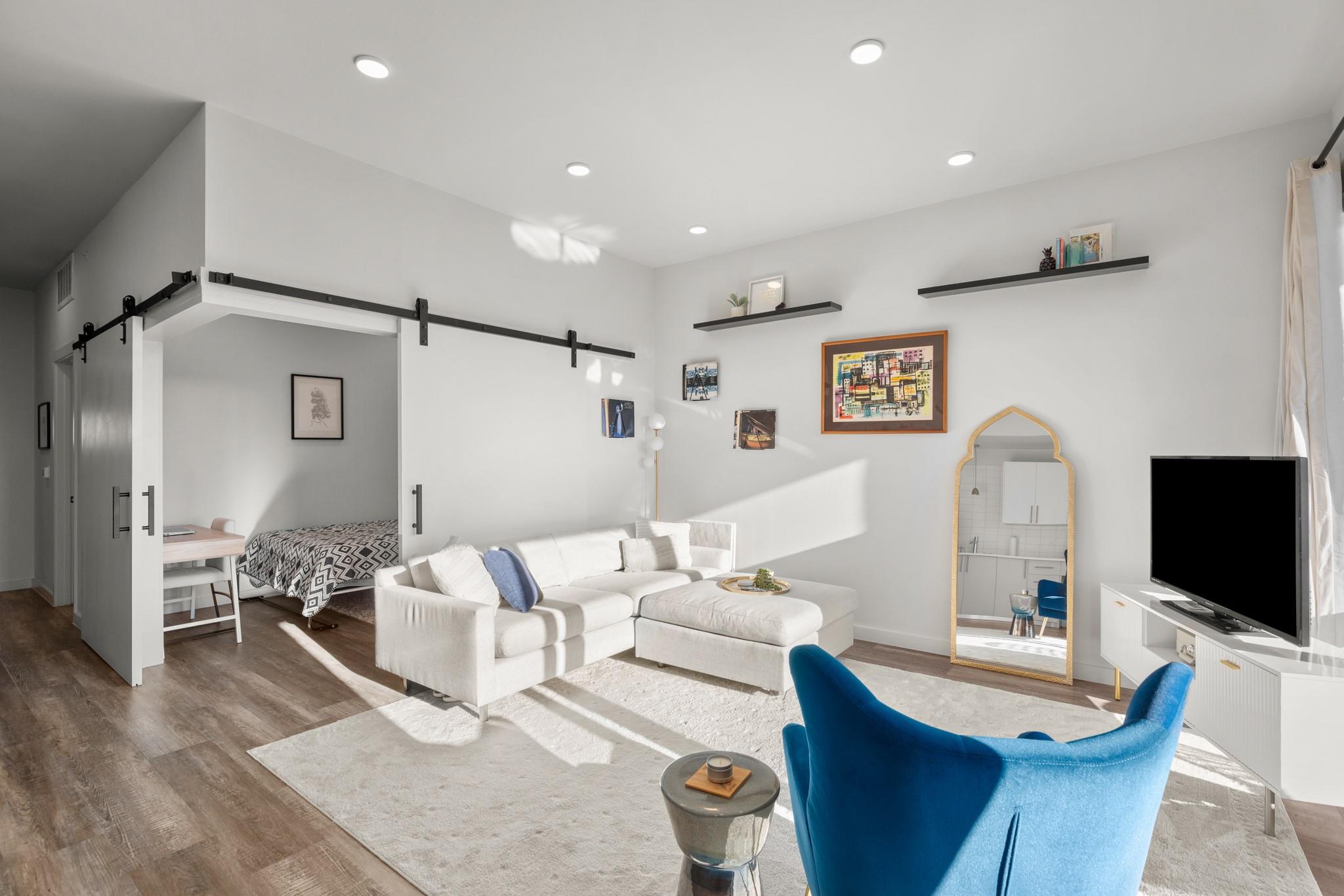 4004 Banister LN # 202, Austin Unit: 202