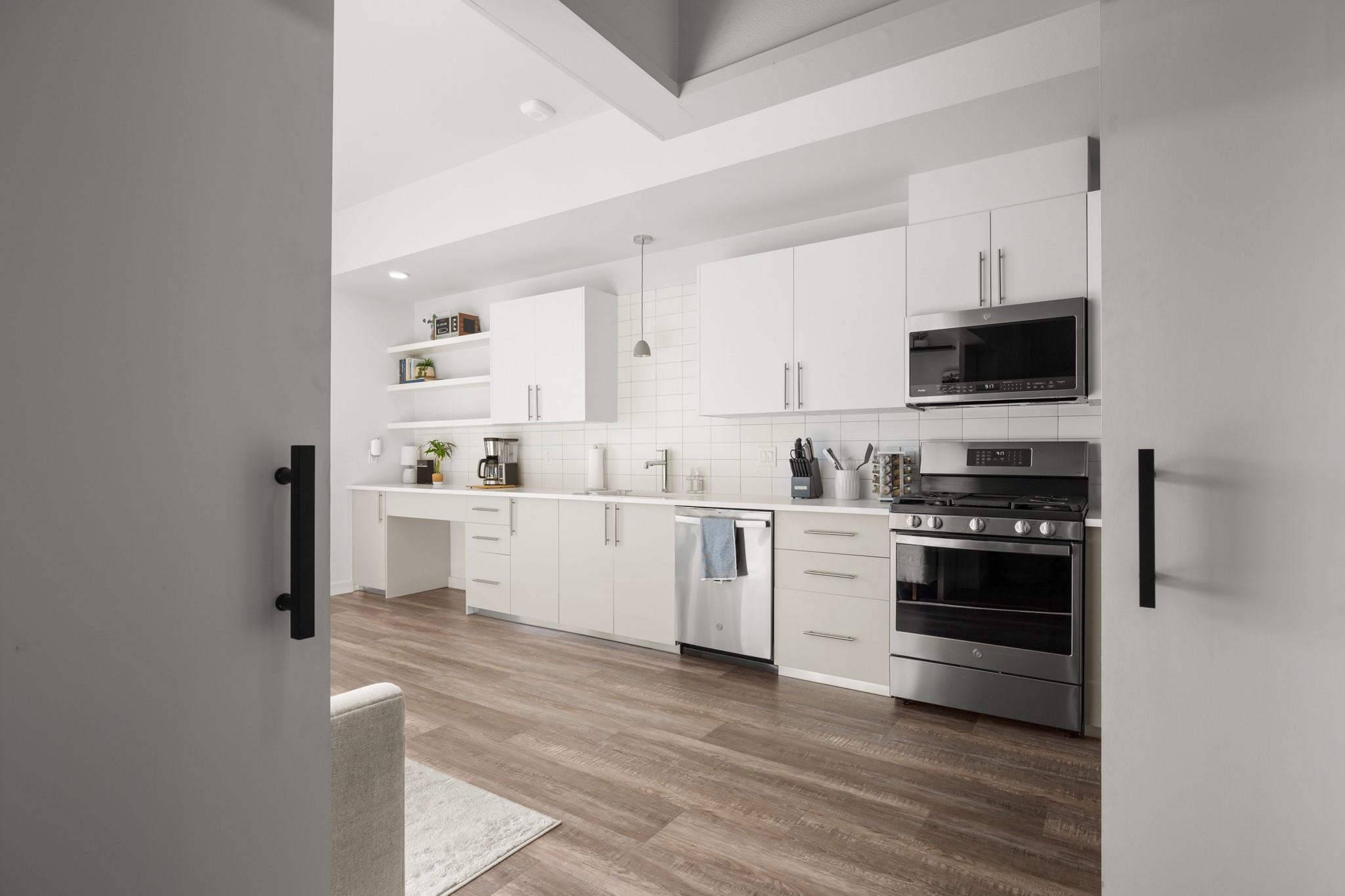 4004 Banister LN # 202, Austin Unit: 202