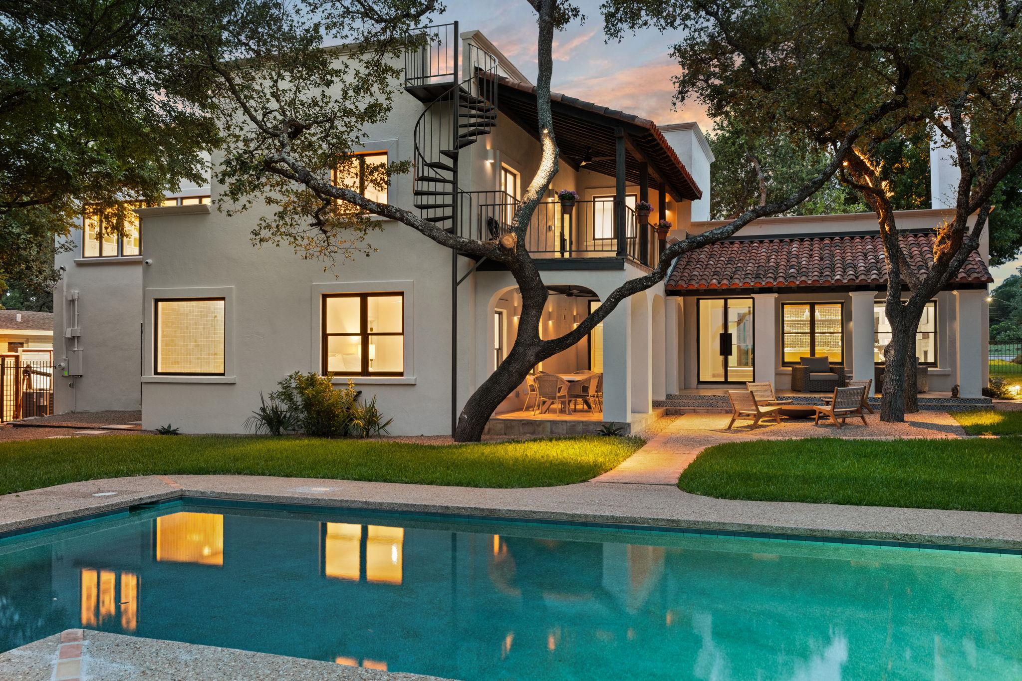 4622 Lake View DR