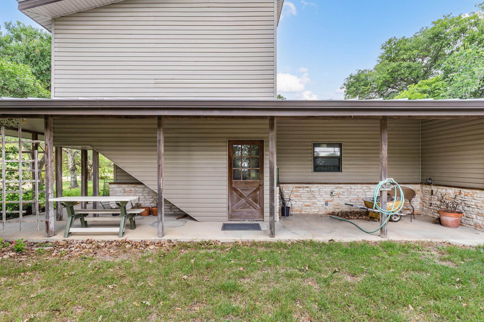 907 Horace Howard DR