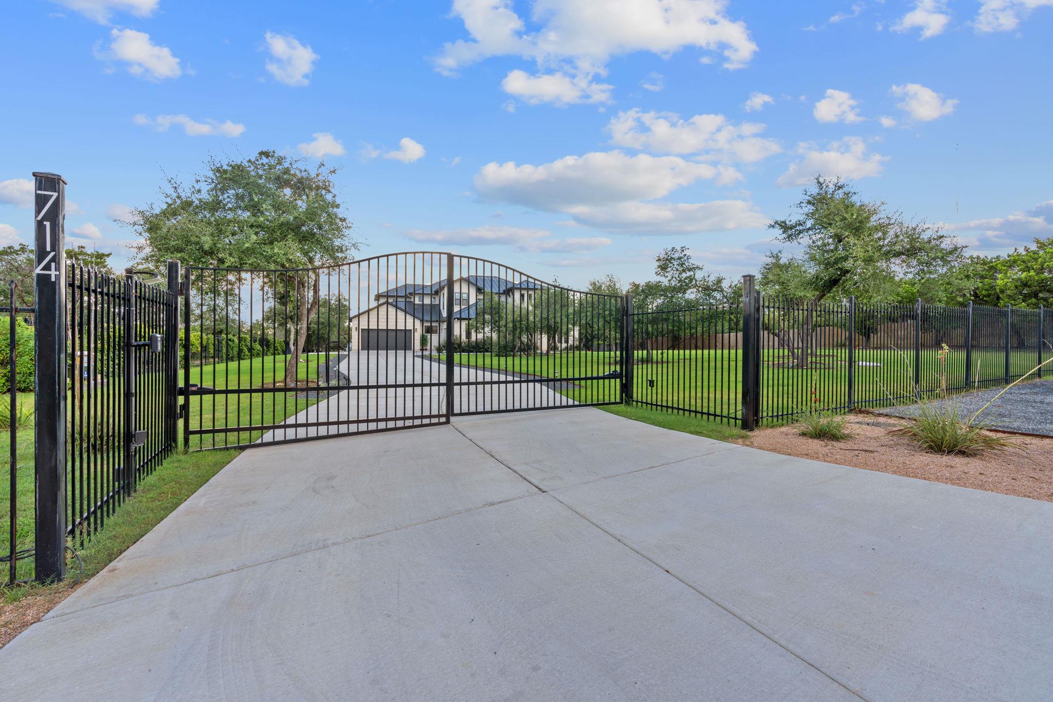 714 Crystal Creek DR