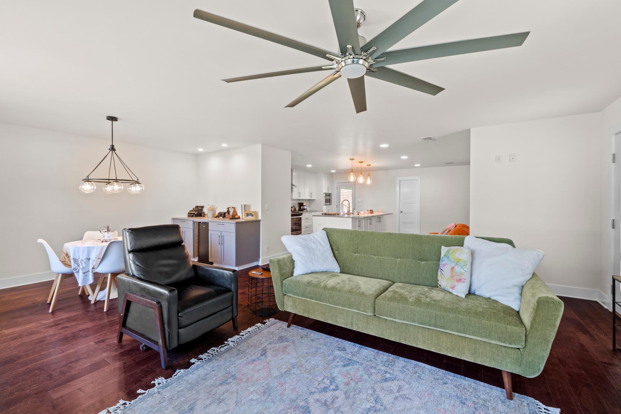 7501 Grover Ave