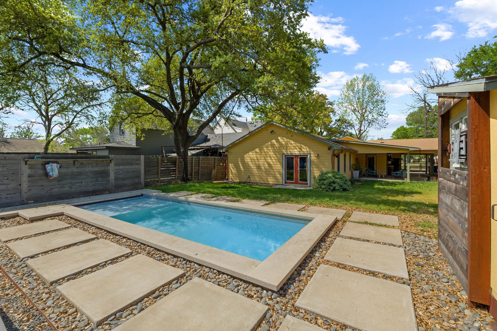 7501 Grover Ave