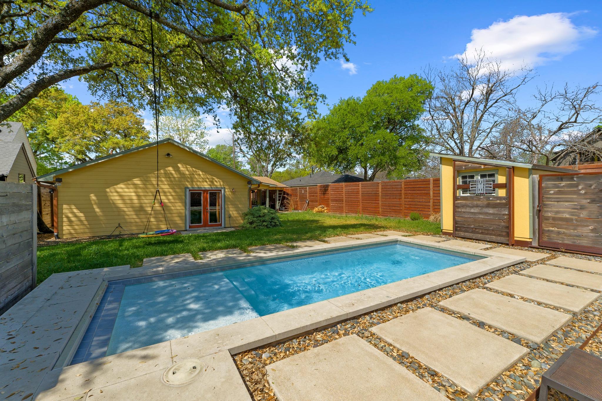 7501 Grover Ave