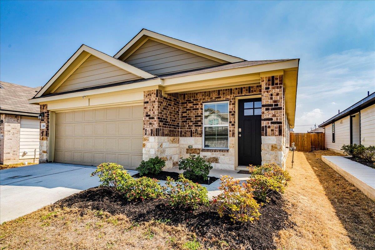 314 Lake Sweetwater LN