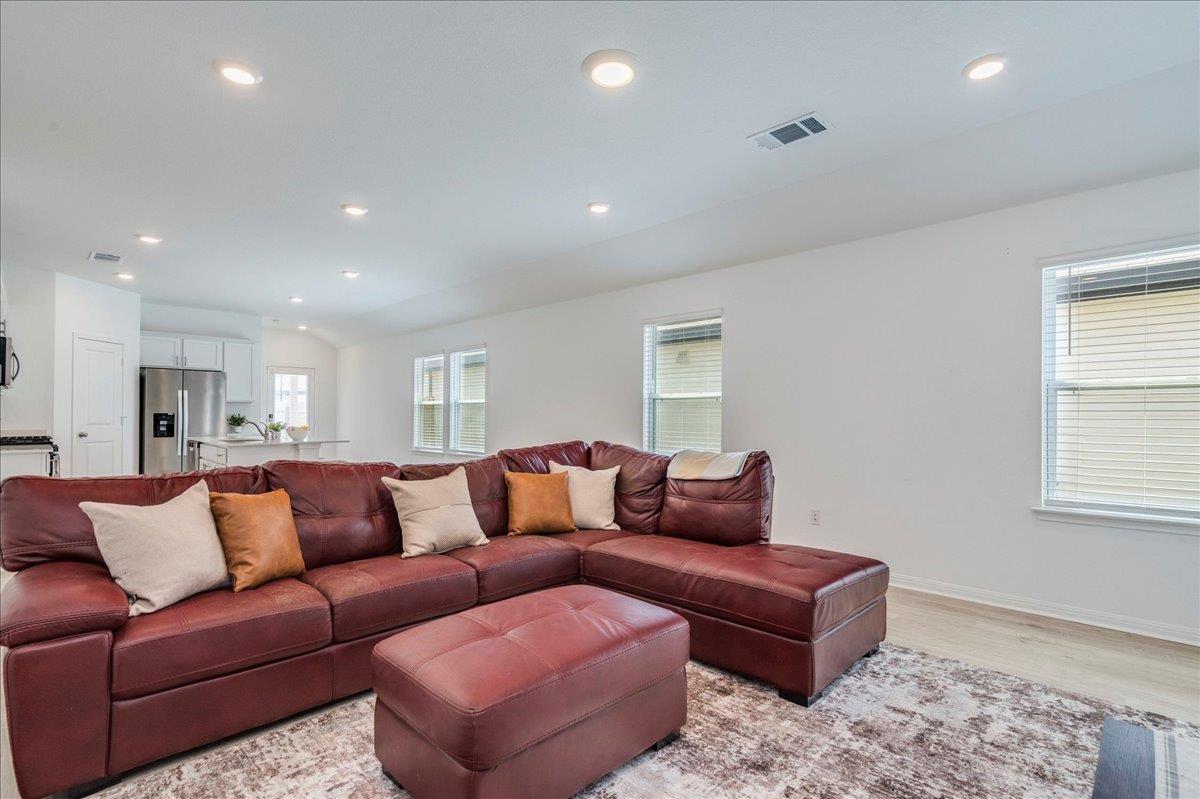 314 Lake Sweetwater LN