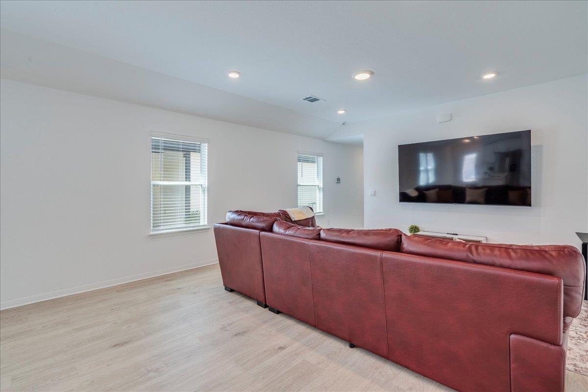 314 Lake Sweetwater LN