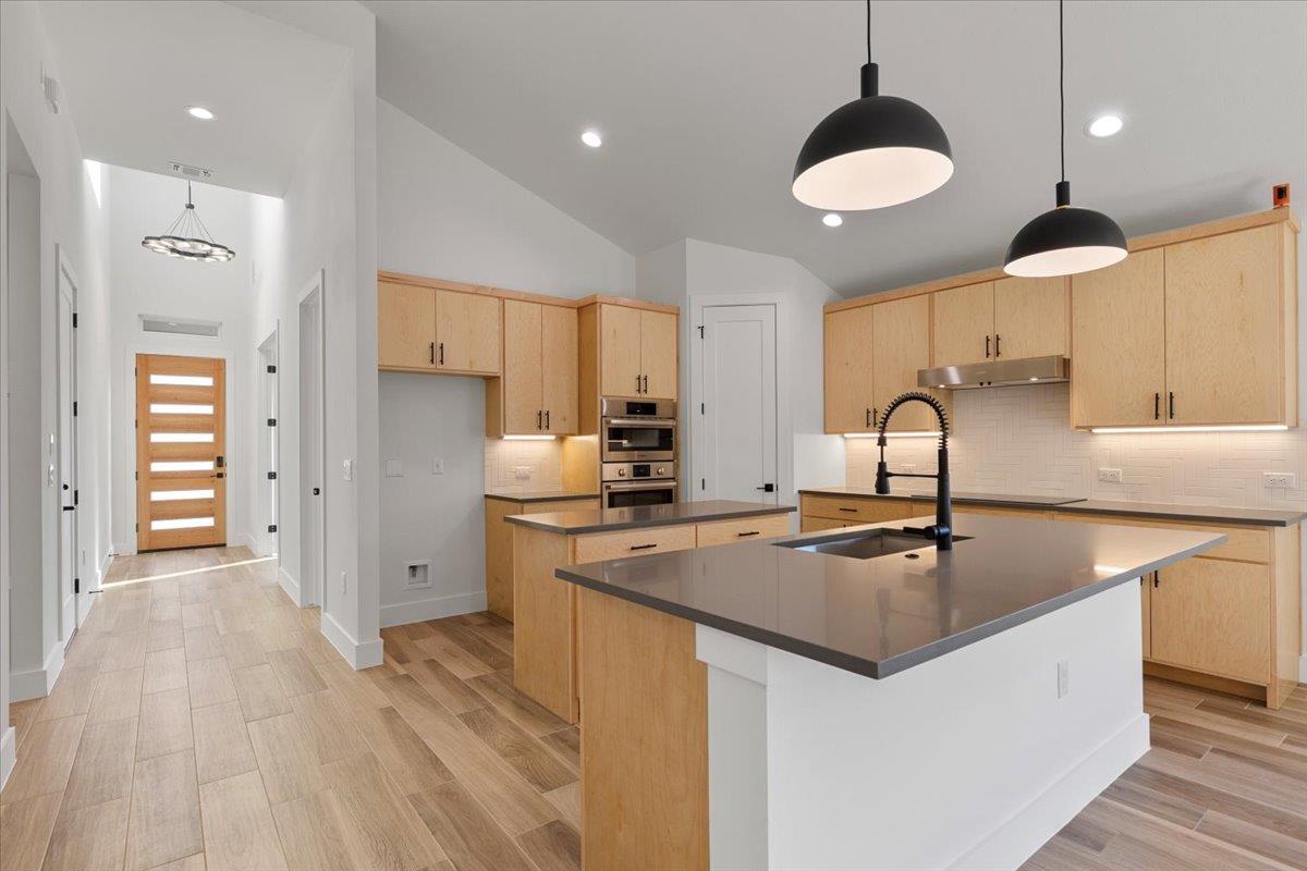 9801 Petrichor BLVD, Manor