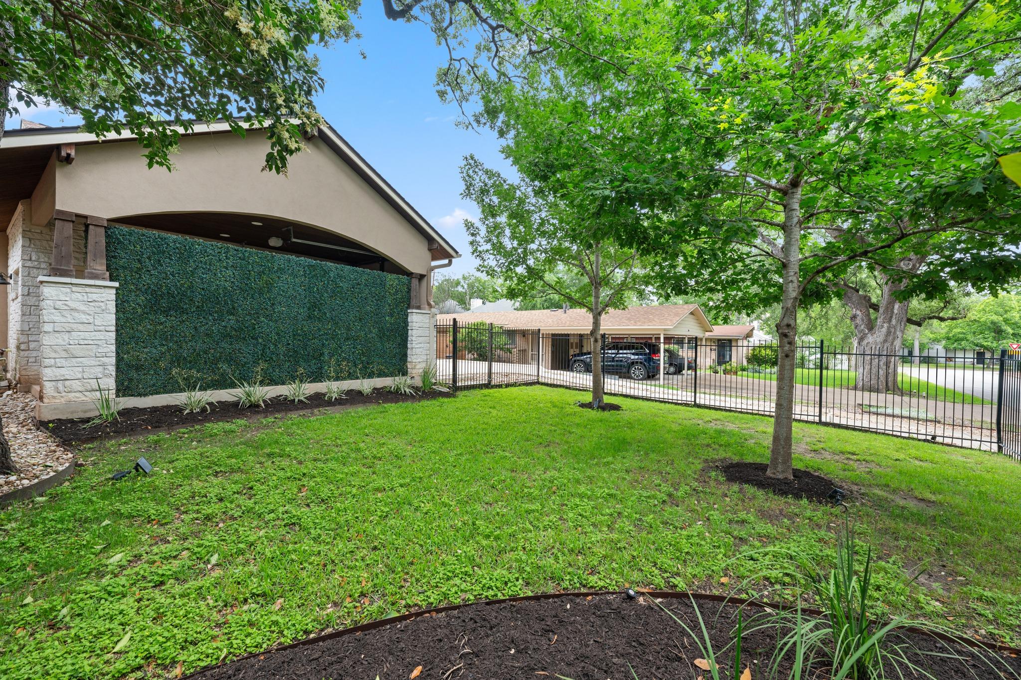 3907 Bailey LN