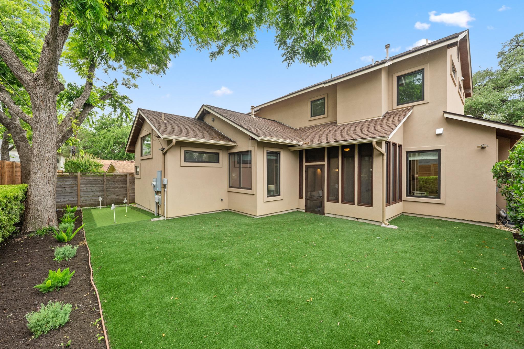 3907 Bailey LN