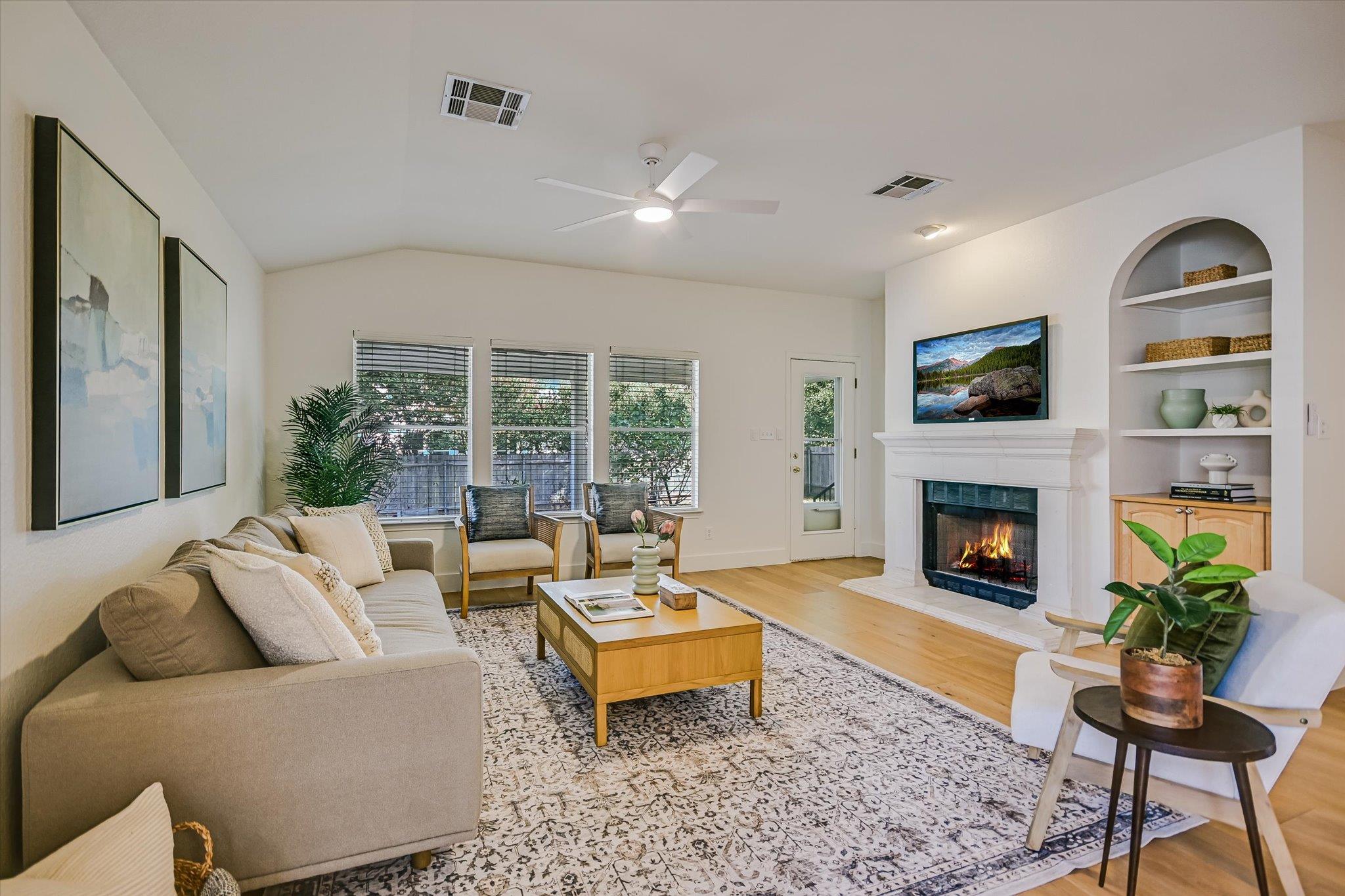8909 Lanna Bluff LOOP