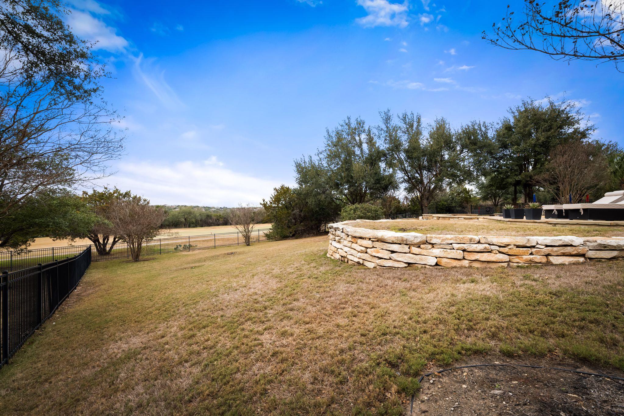 2024 University Club DR