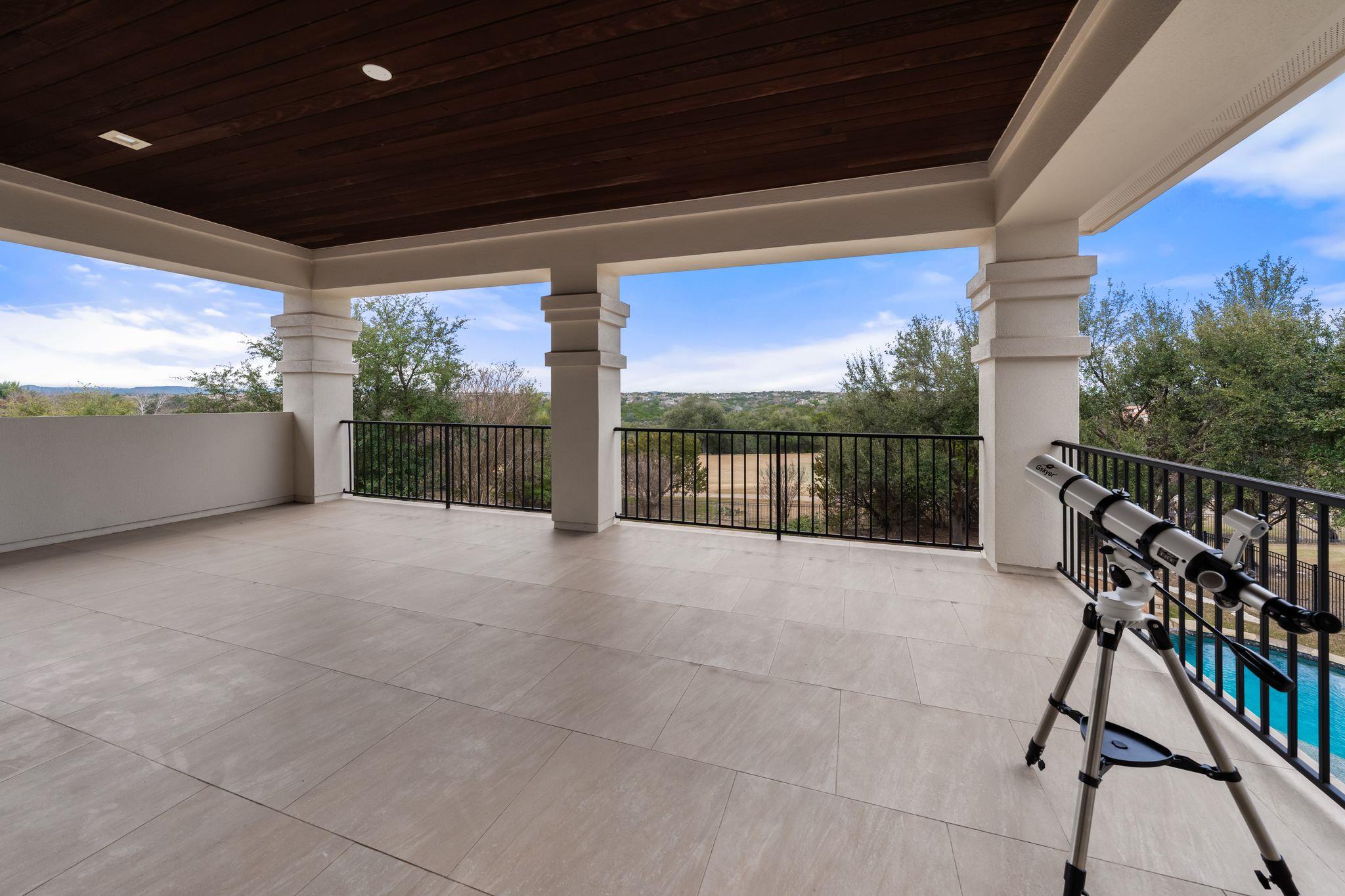 2024 University Club DR