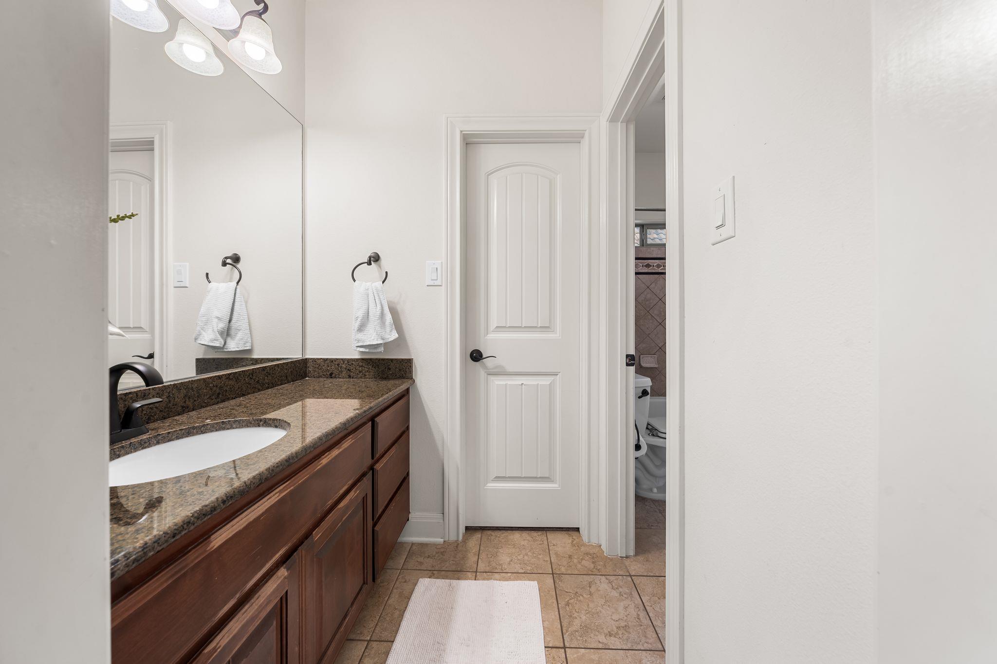 2024 University Club DR
