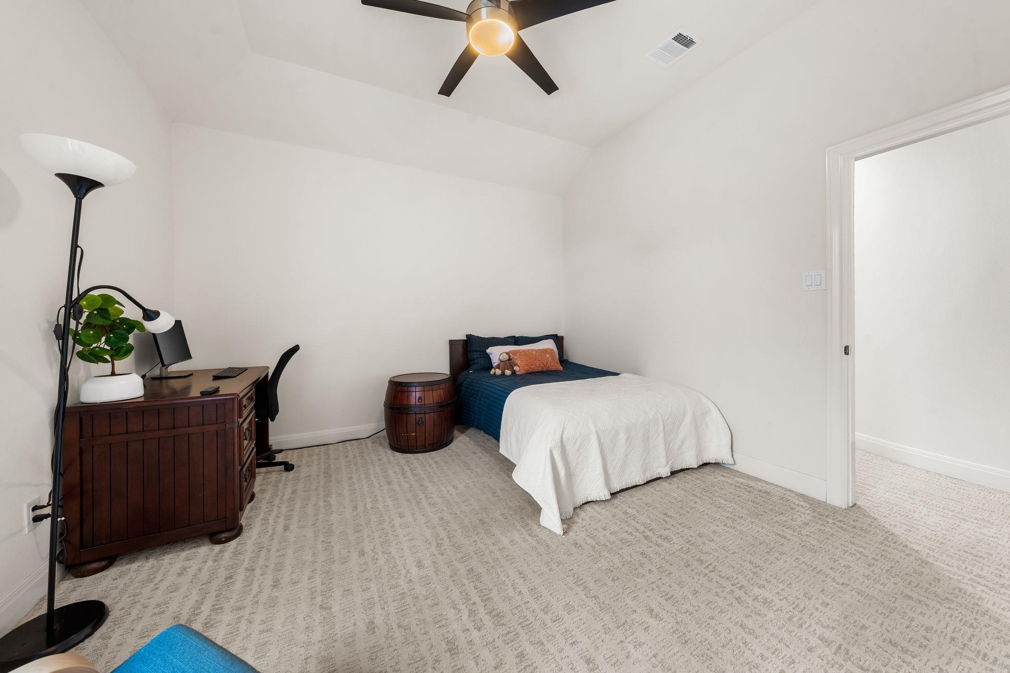 2024 University Club DR