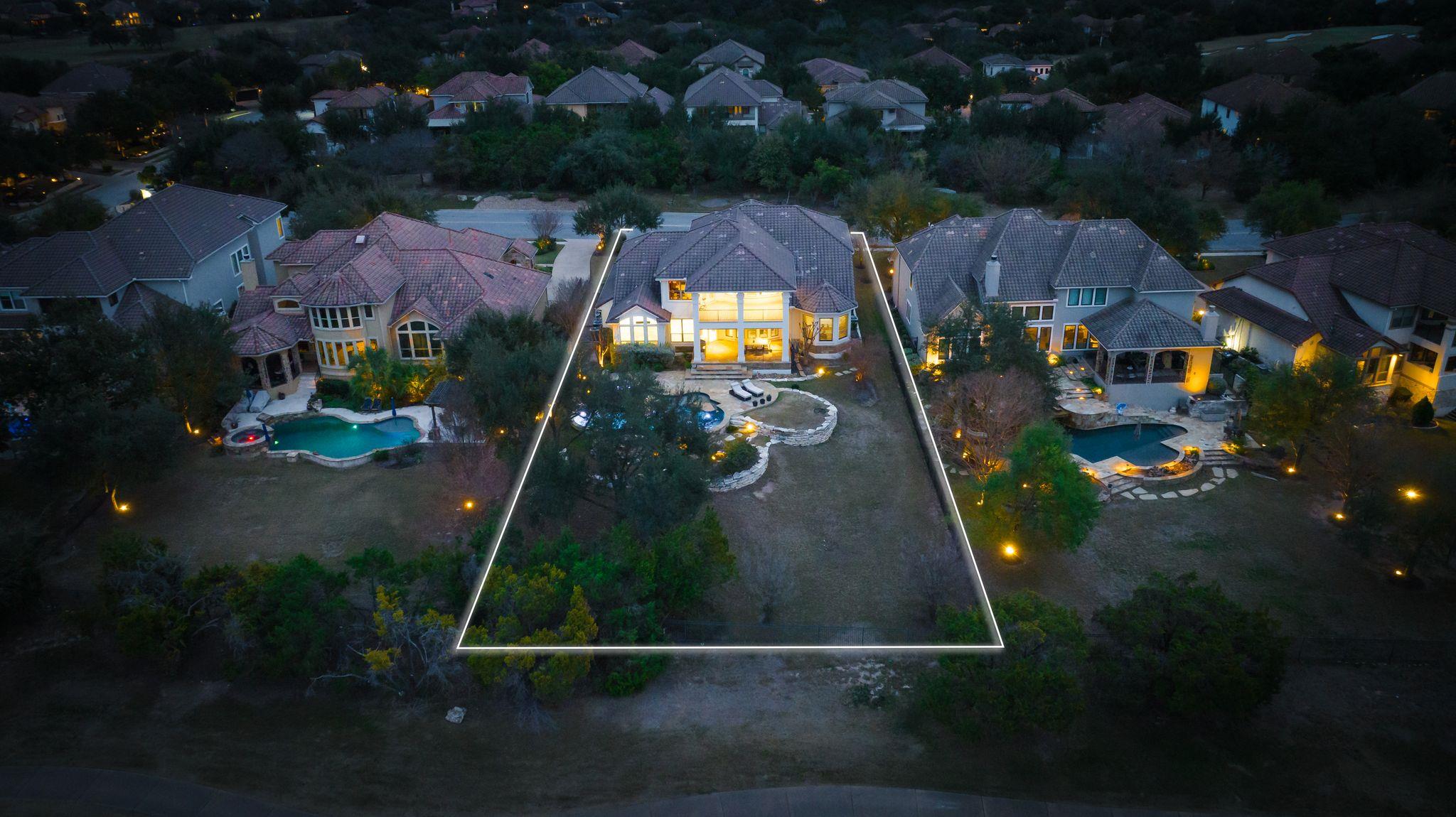 2024 University Club DR