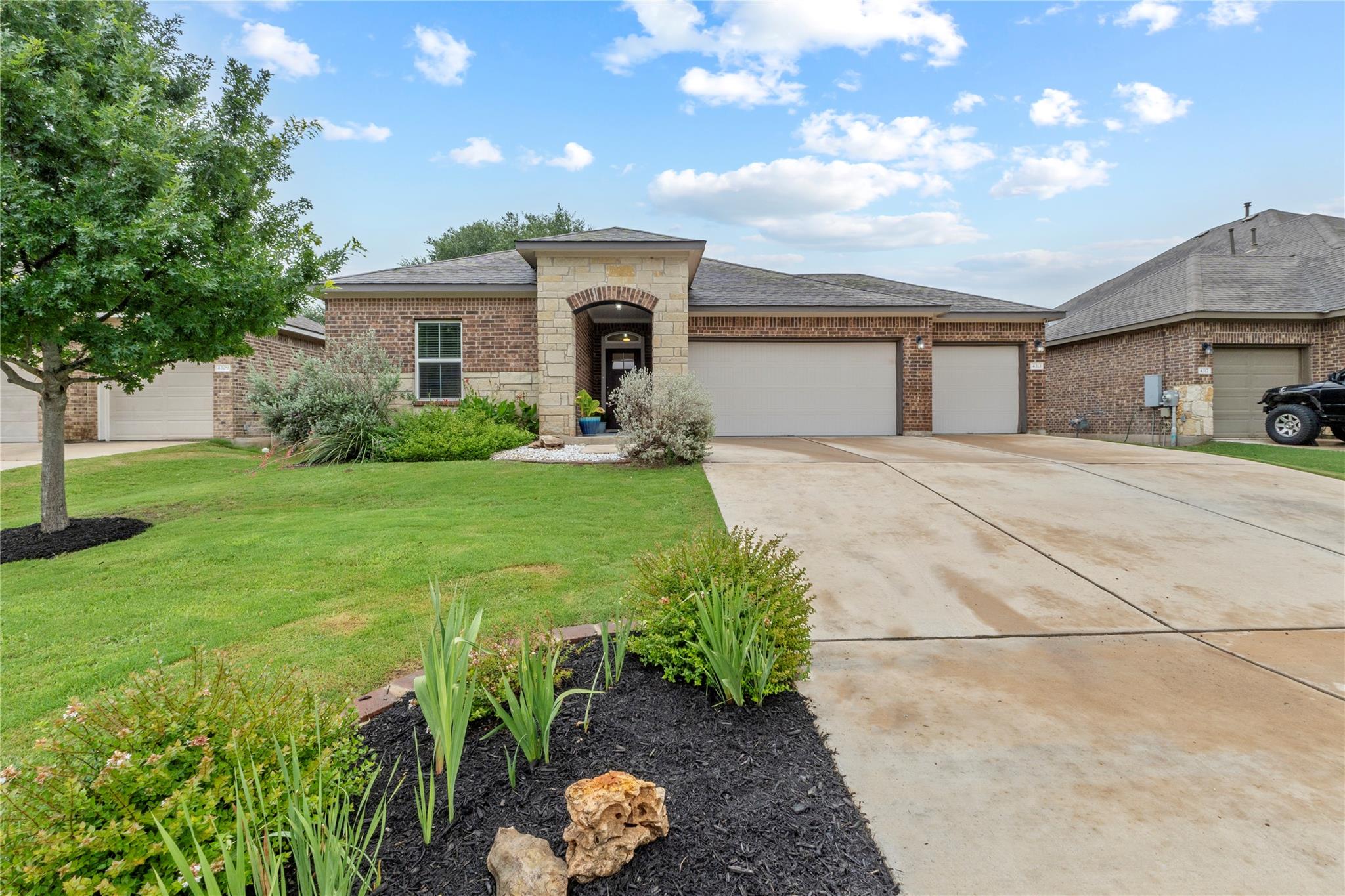 4313 Rockbrook Farms LN