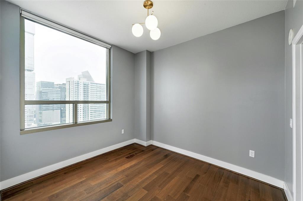 300 Bowie ST # 2301