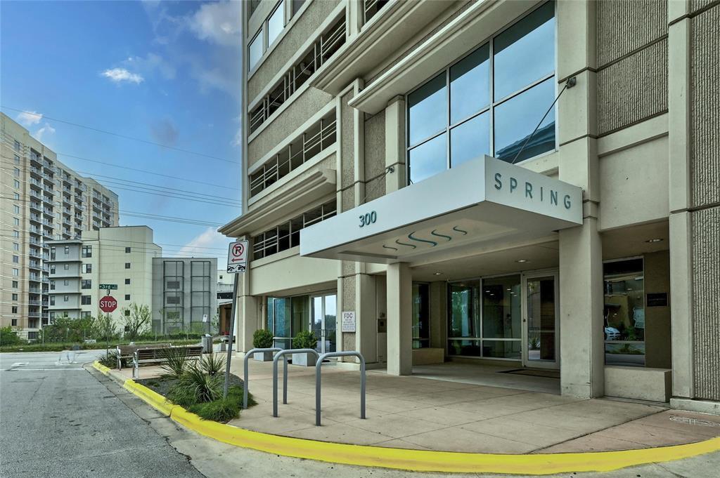 300 Bowie ST # 2301