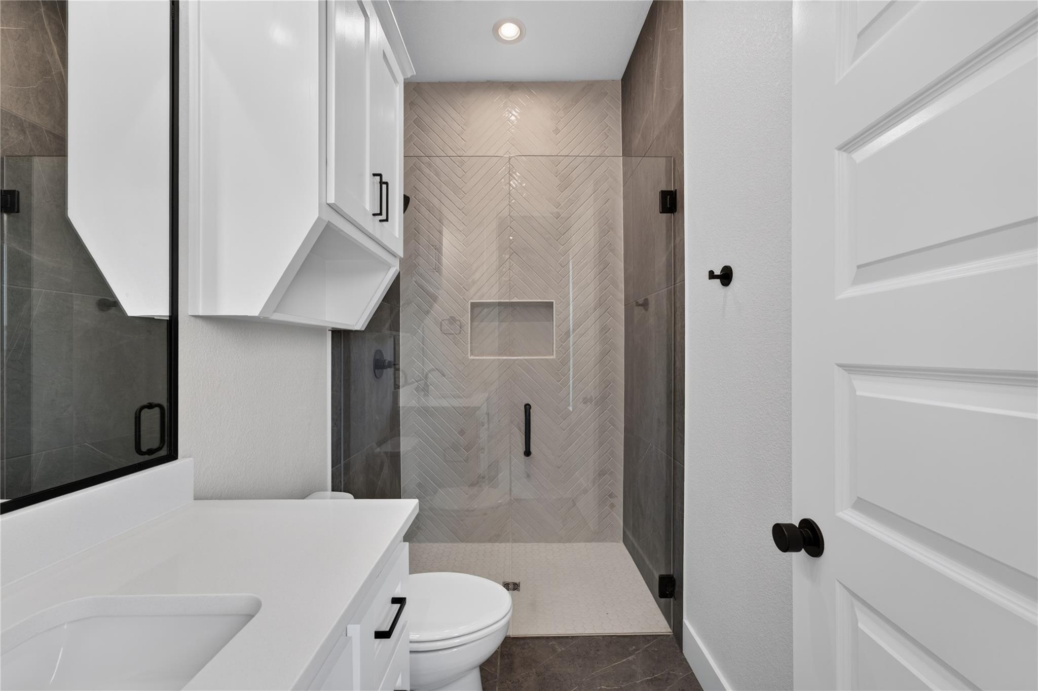 101 Lakeview DR
