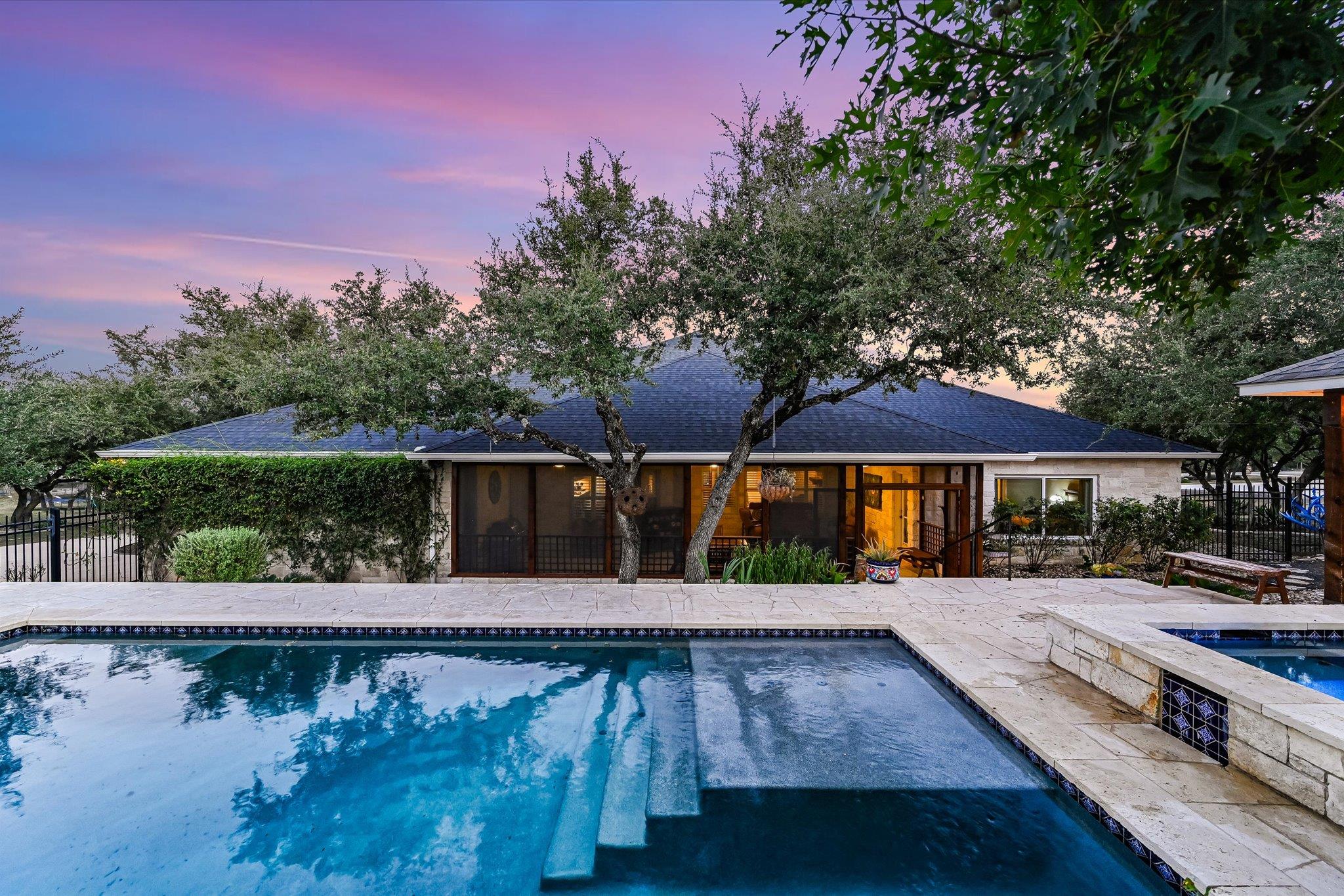 786 Ranchers Club LN, Driftwood