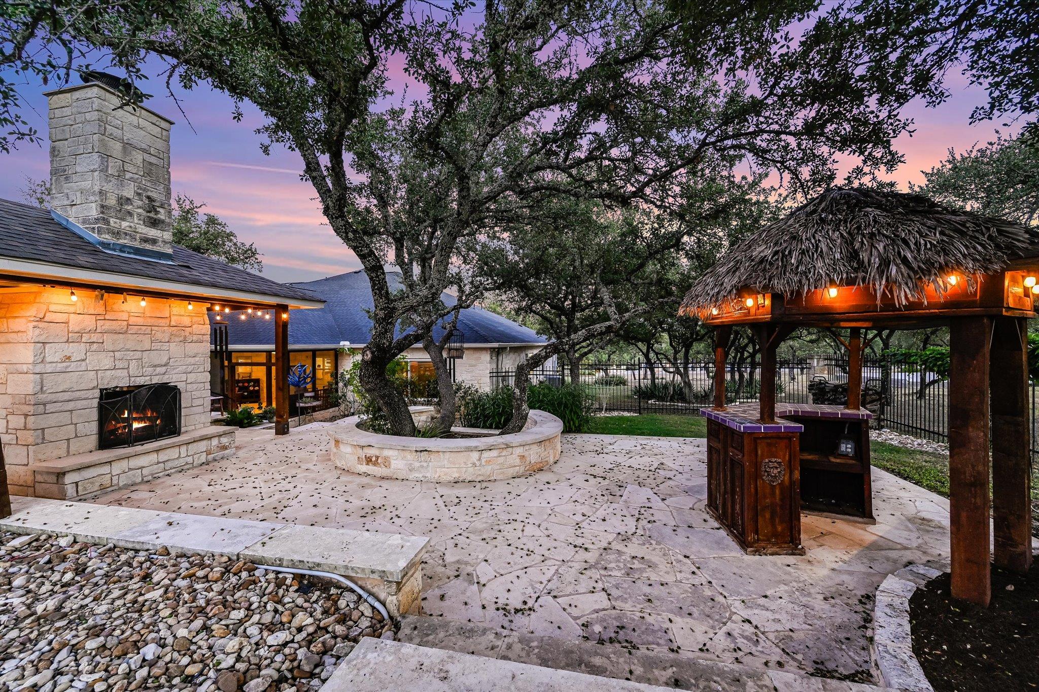 786 Ranchers Club LN, Driftwood