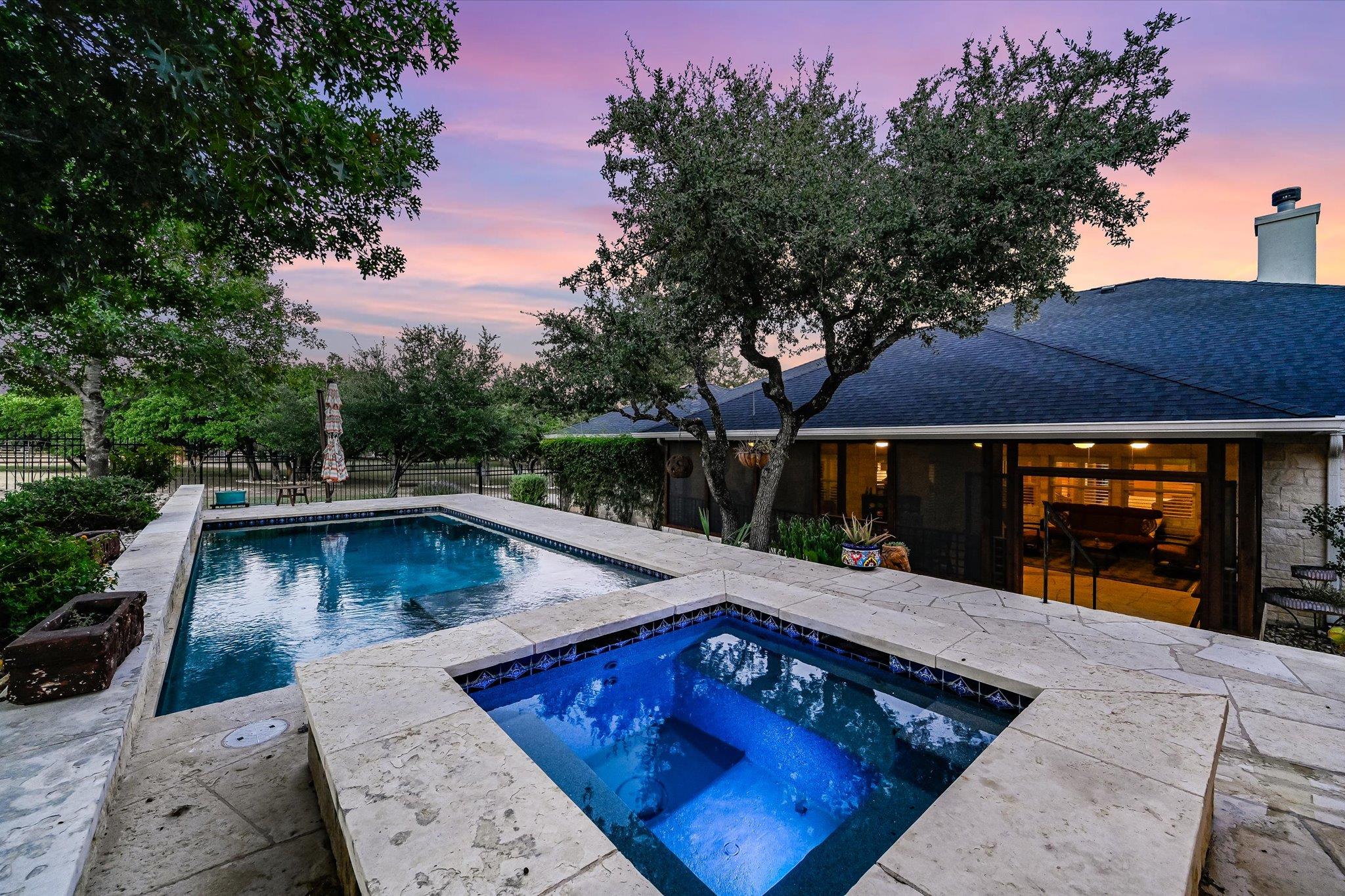 786 Ranchers Club LN, Driftwood