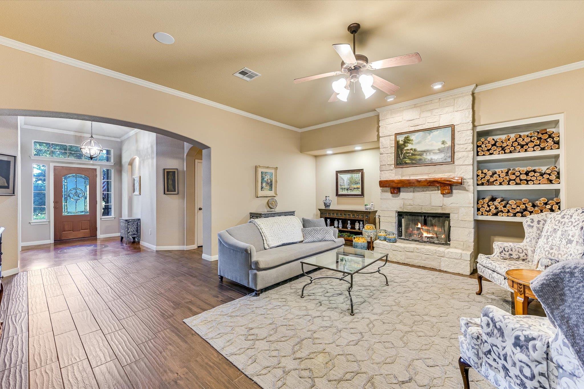786 Ranchers Club LN, Driftwood