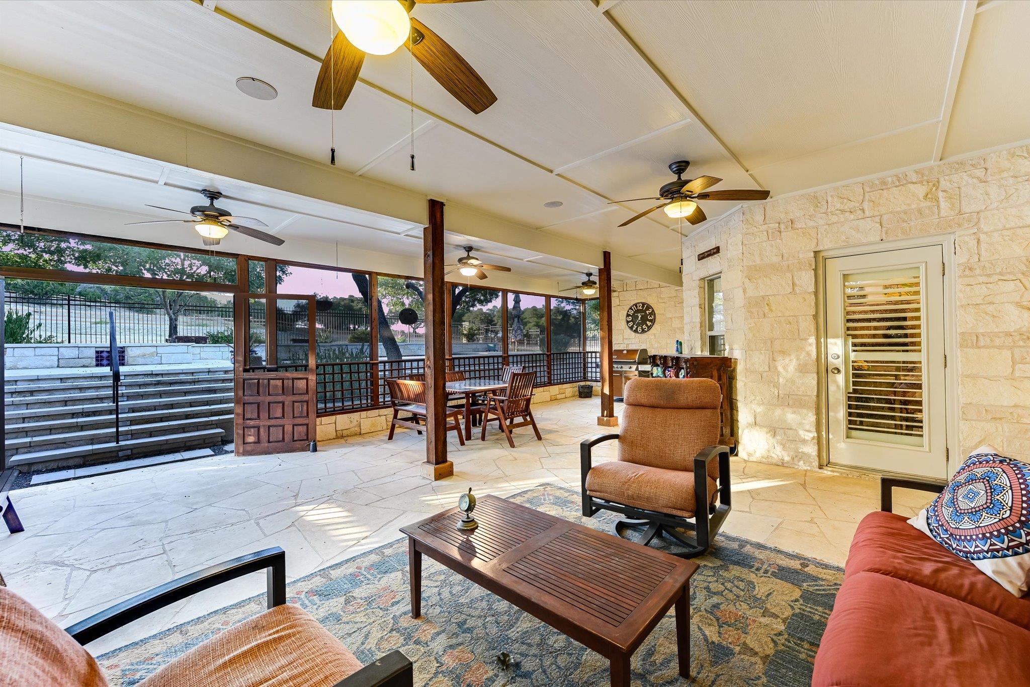 786 Ranchers Club LN, Driftwood