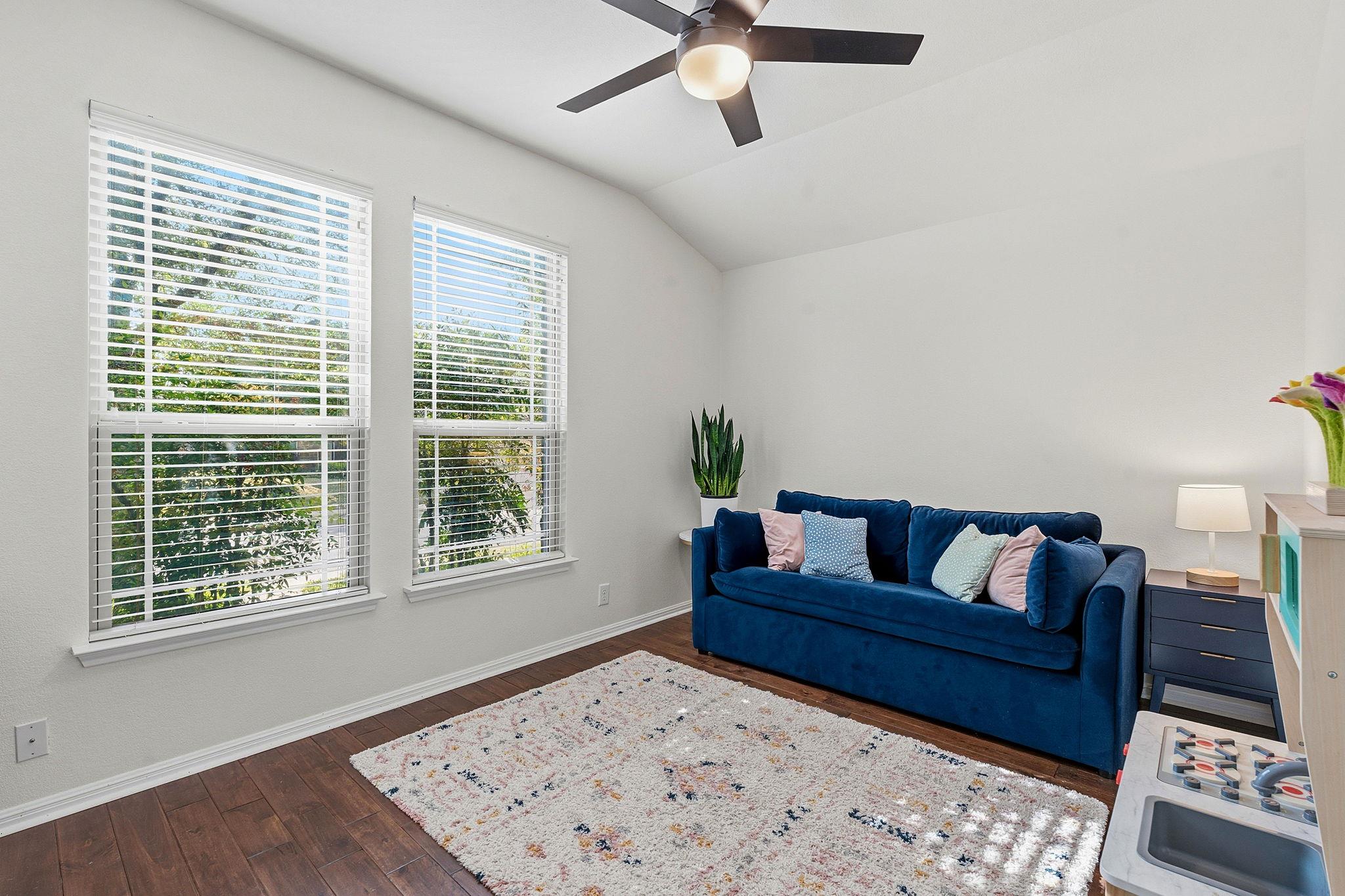 120 Florenz LN