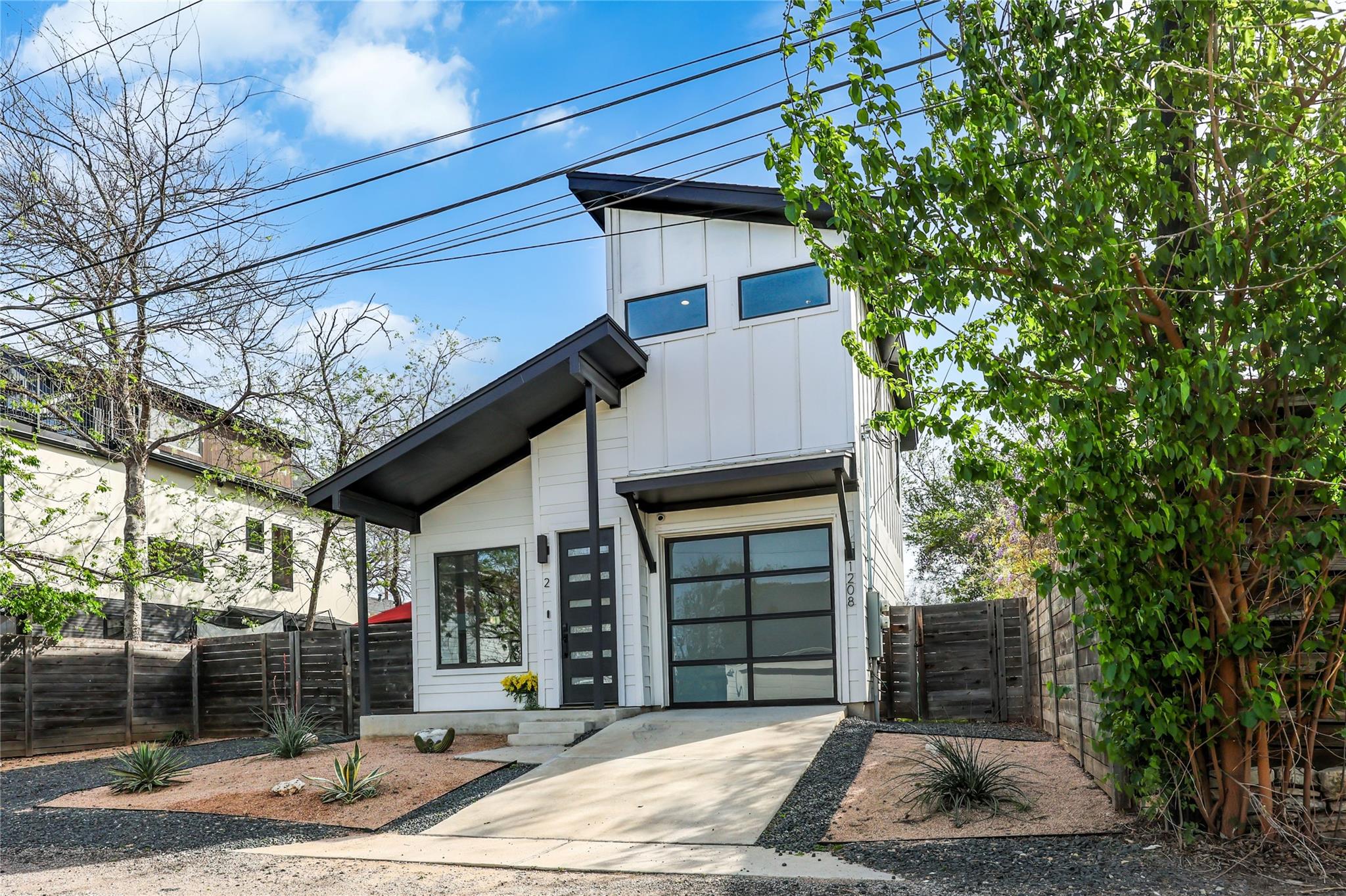 1208 Walnut Ave # 2