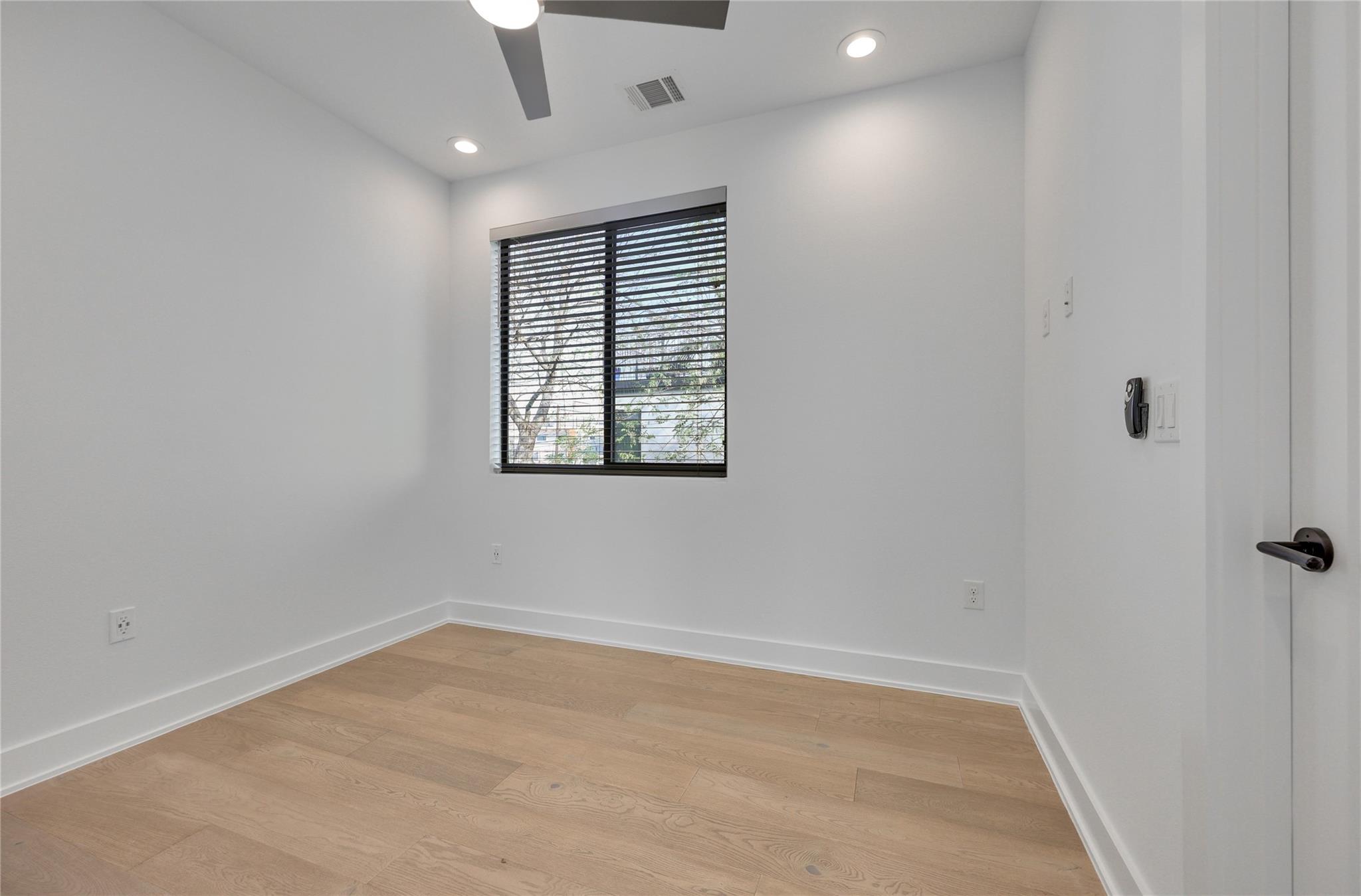 1208 Walnut Ave # 2