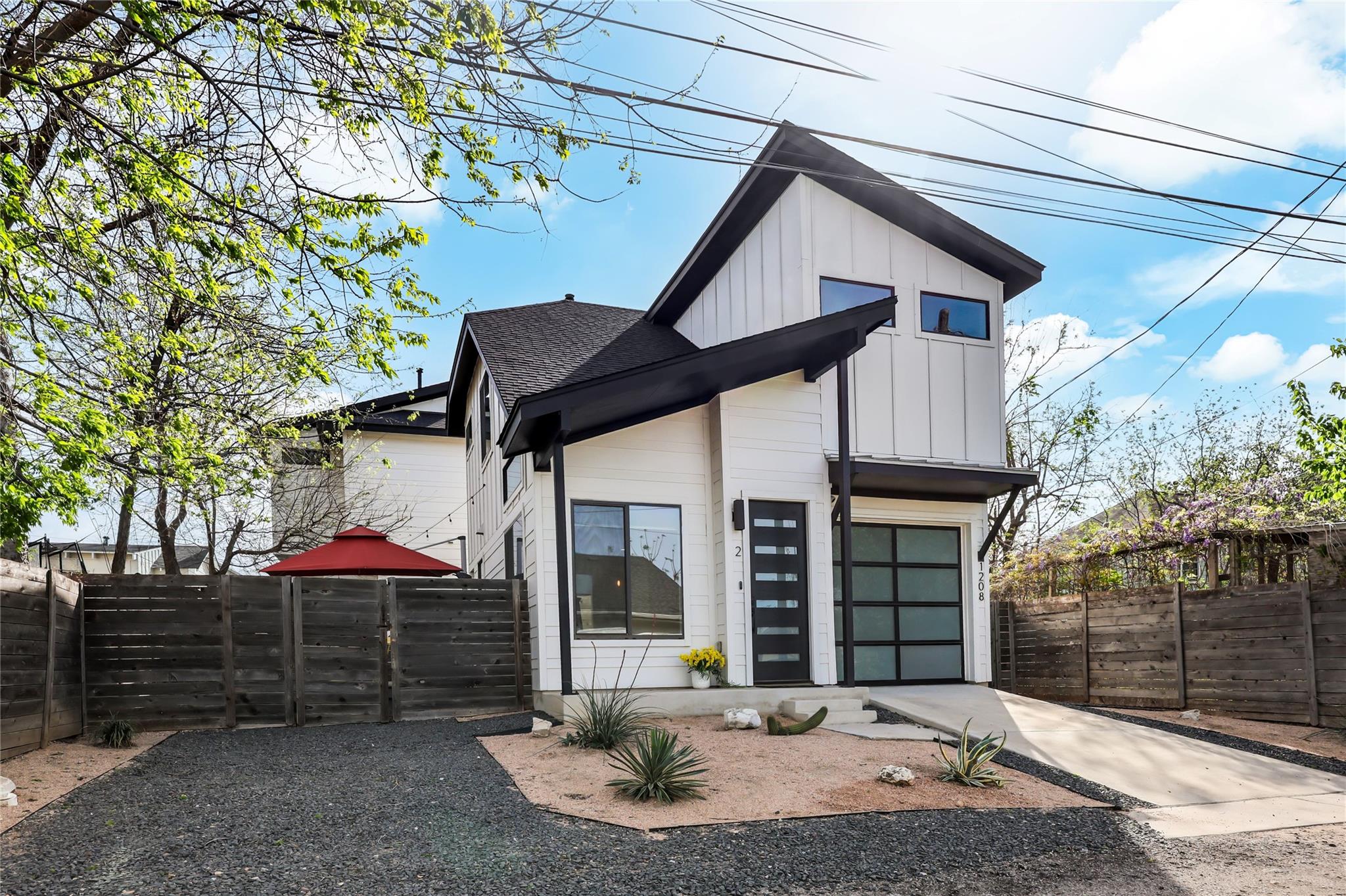 1208 Walnut Ave # 2