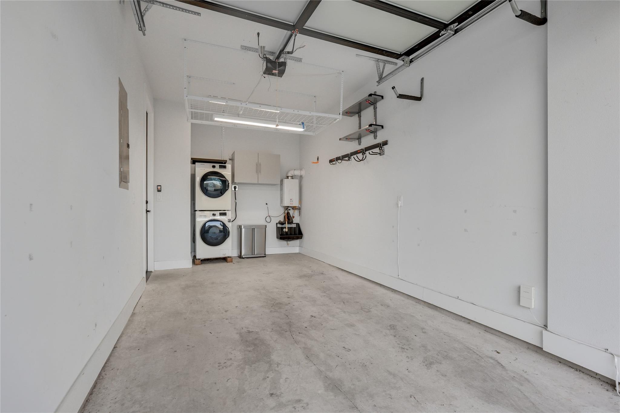 1208 Walnut Ave # 2