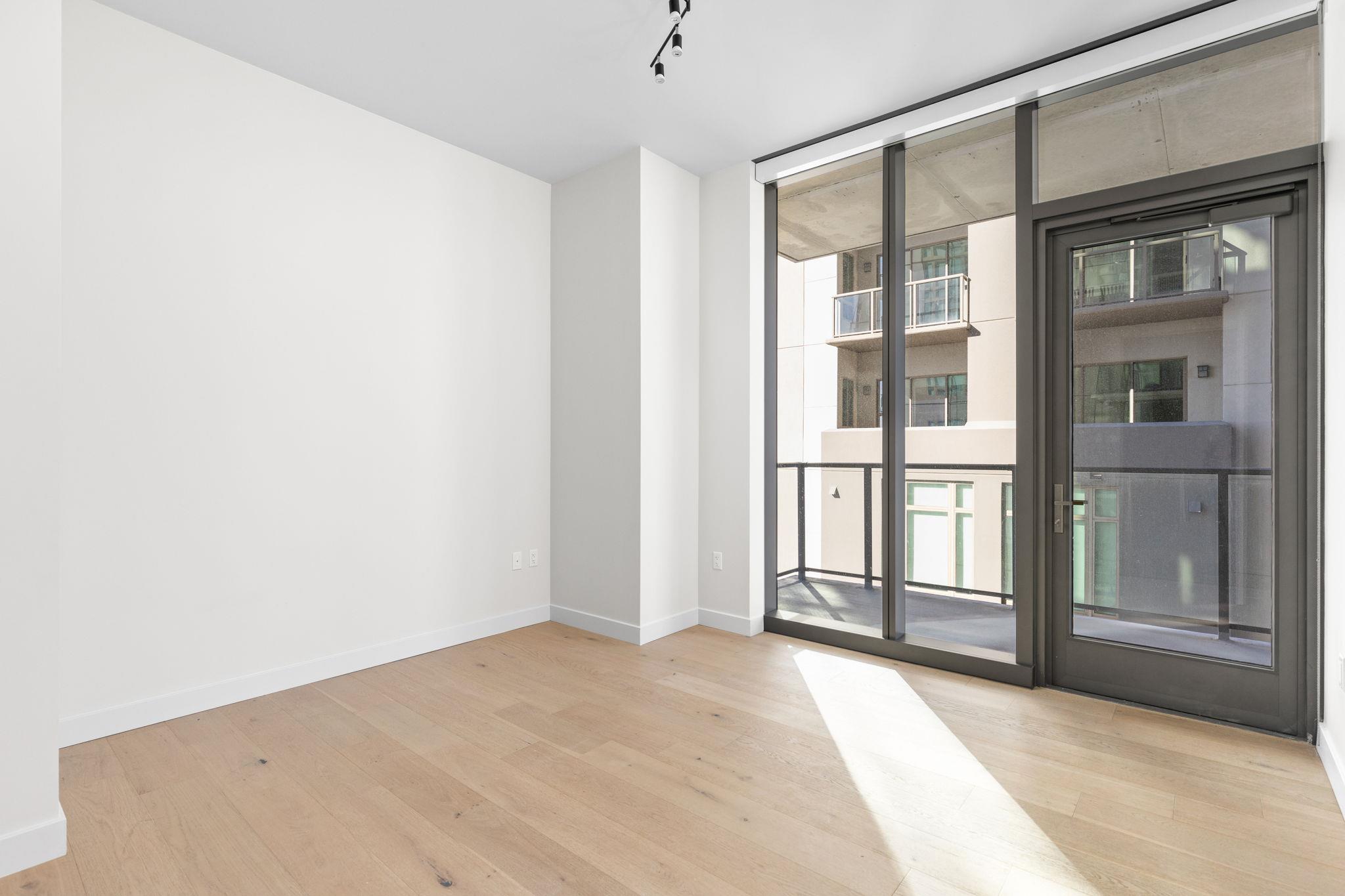 44 East Ave # 2301