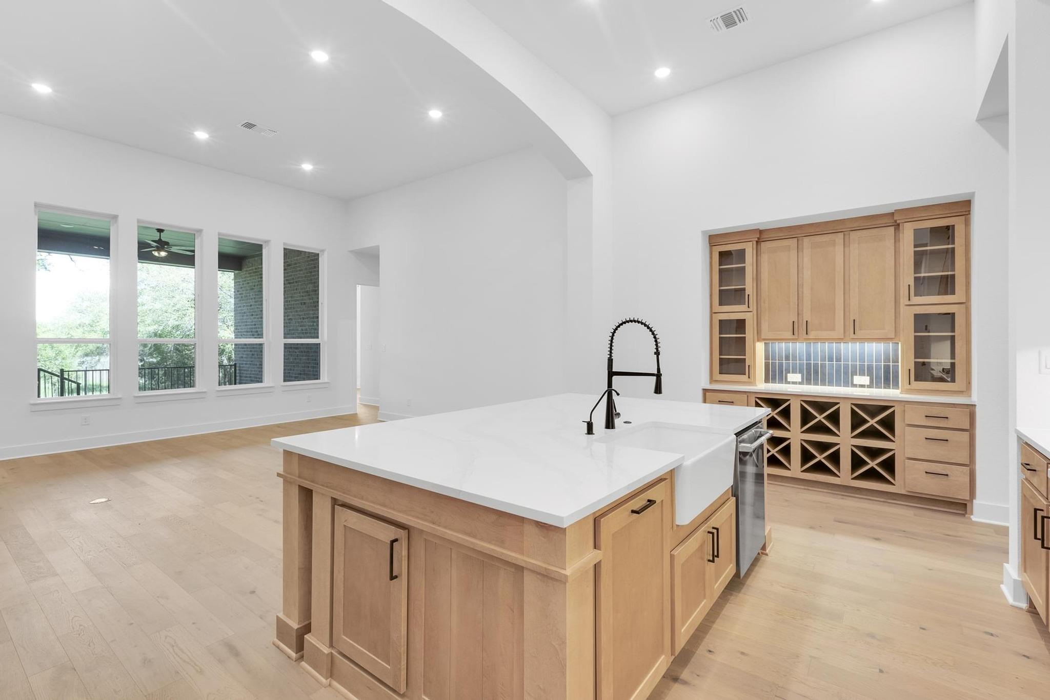 394 Leaning Rock Ridge RDG