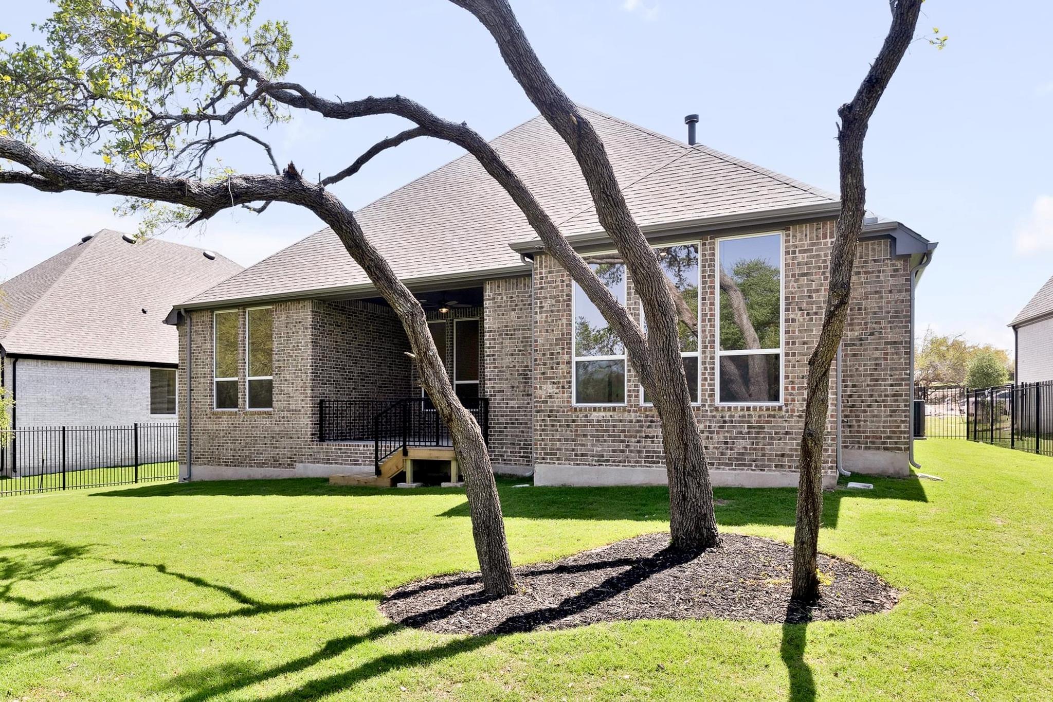 394 Leaning Rock Ridge RDG