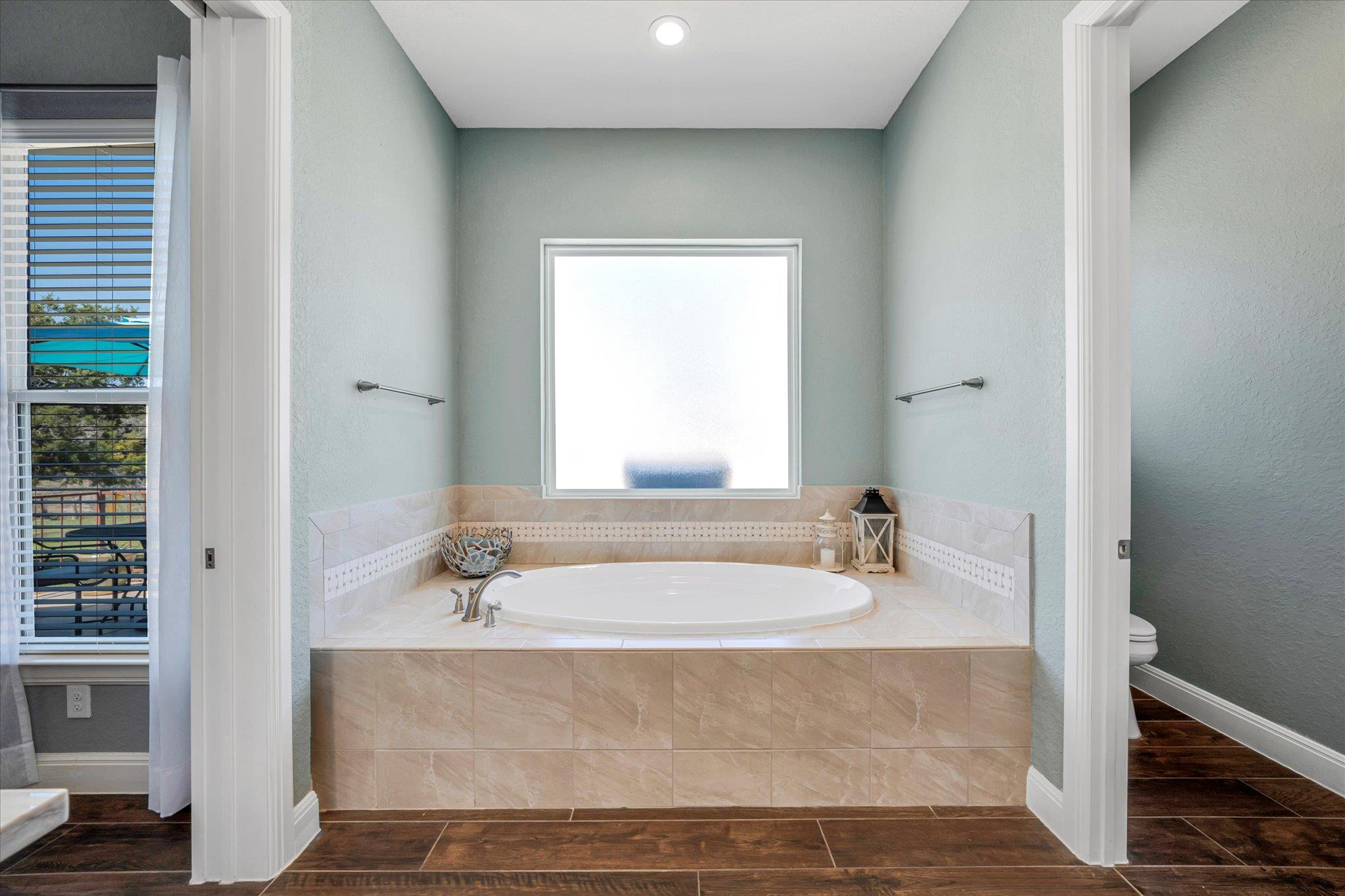 204 W BLANCO BEND DR