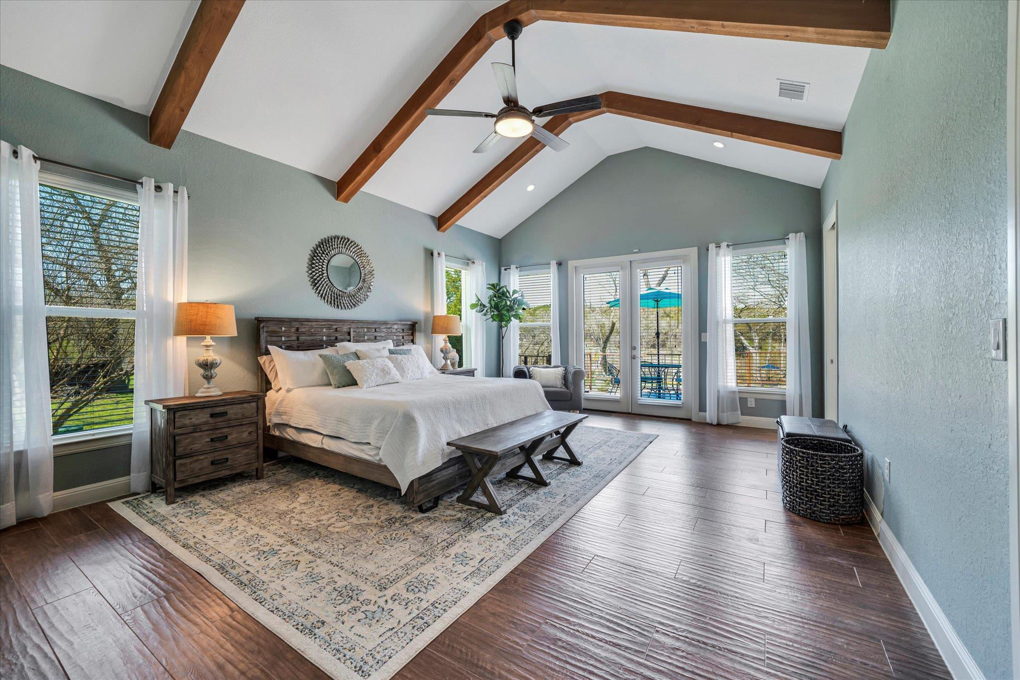 204 W BLANCO BEND DR