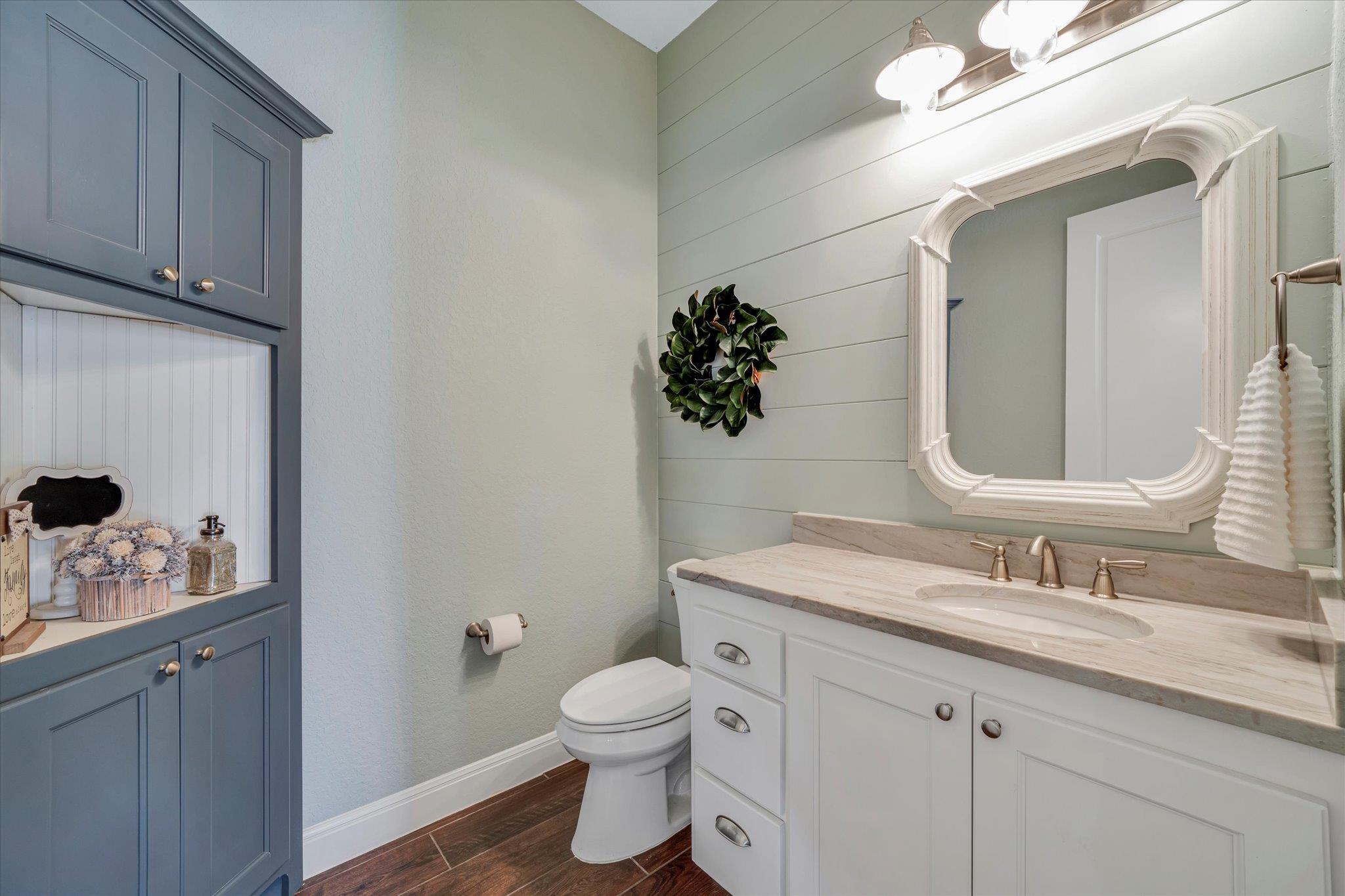 204 W BLANCO BEND DR