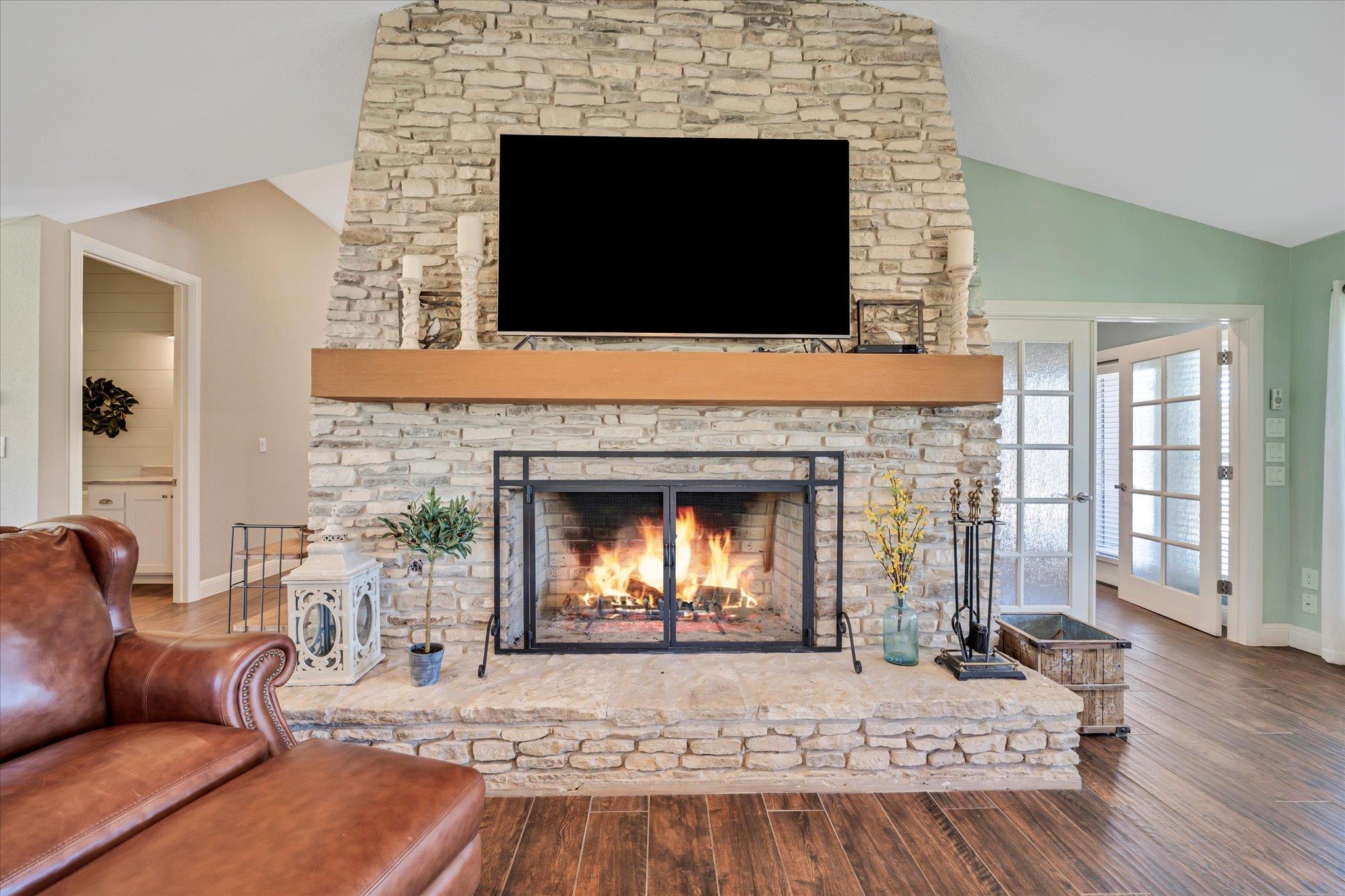 204 W BLANCO BEND DR