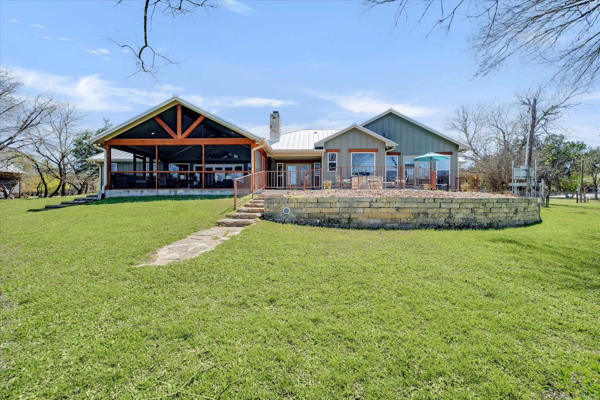 204 W BLANCO BEND DR