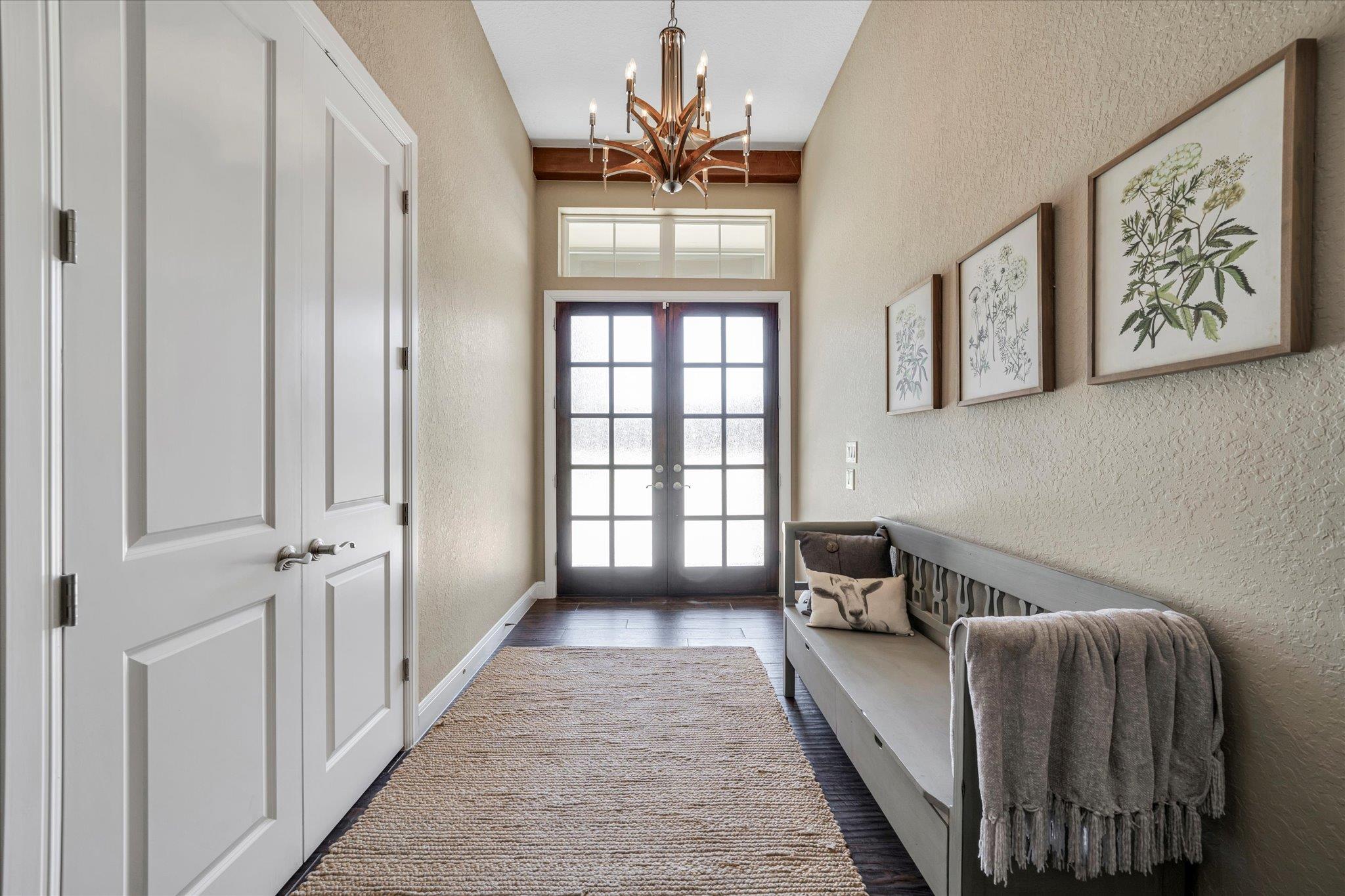 204 W BLANCO BEND DR