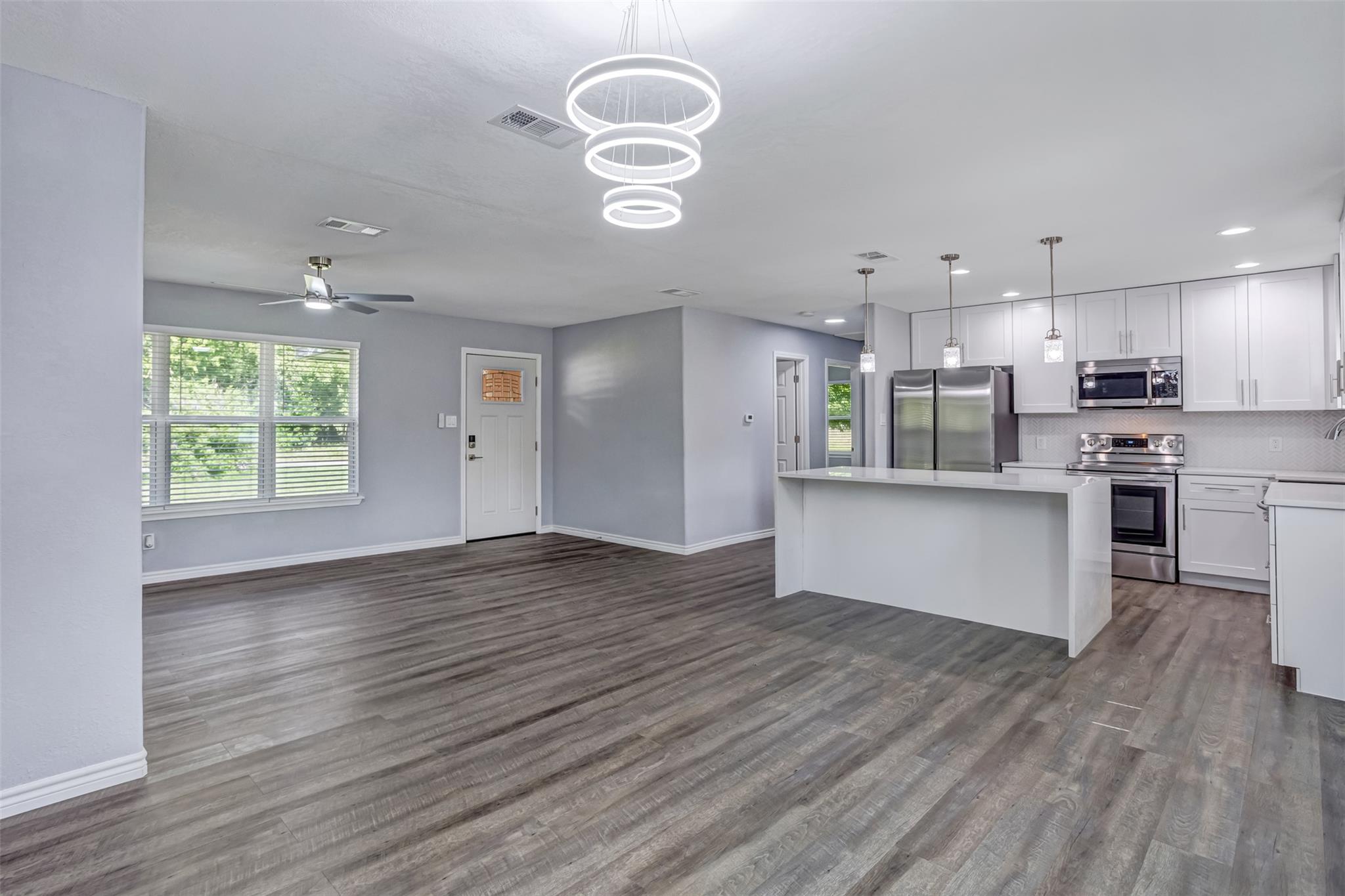1708 Woodcrest DR