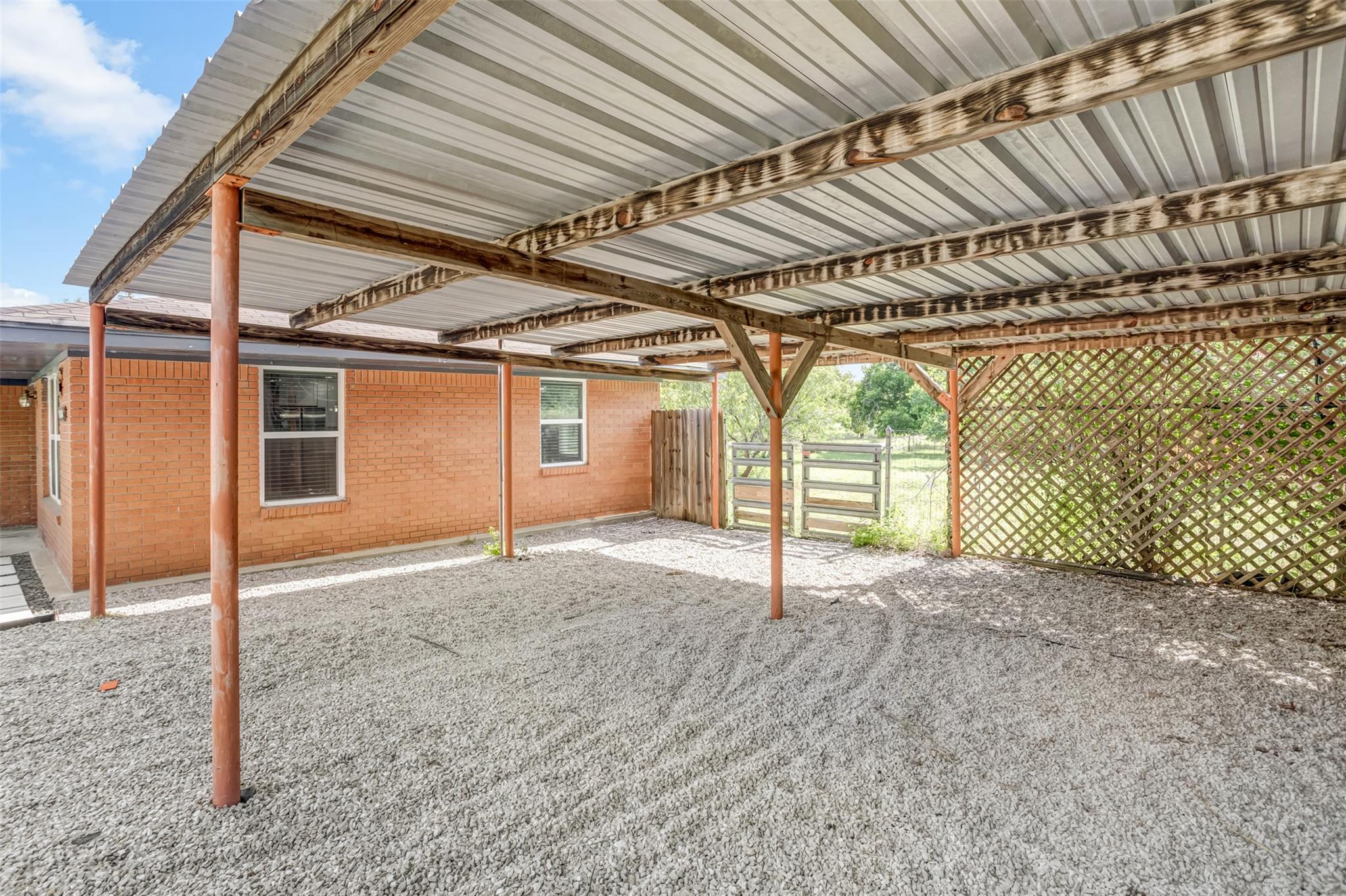 1708 Woodcrest DR