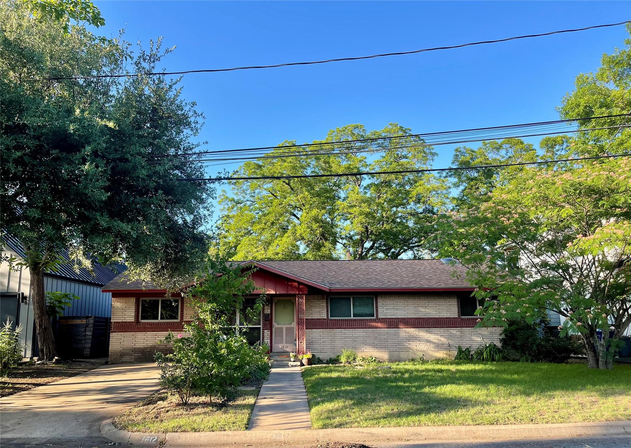 1812 Margaret ST